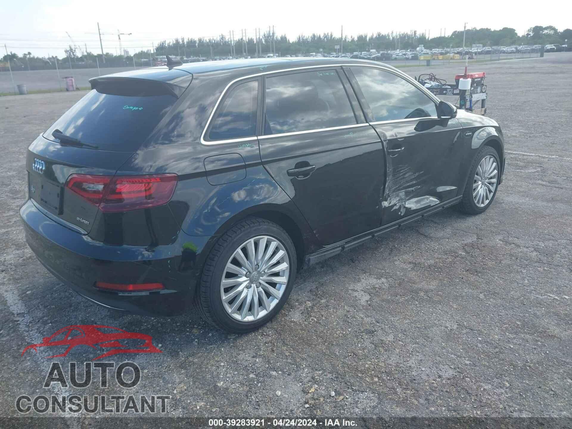 AUDI A3 E-TRON 2016 - WAUTPBFF0GA094527