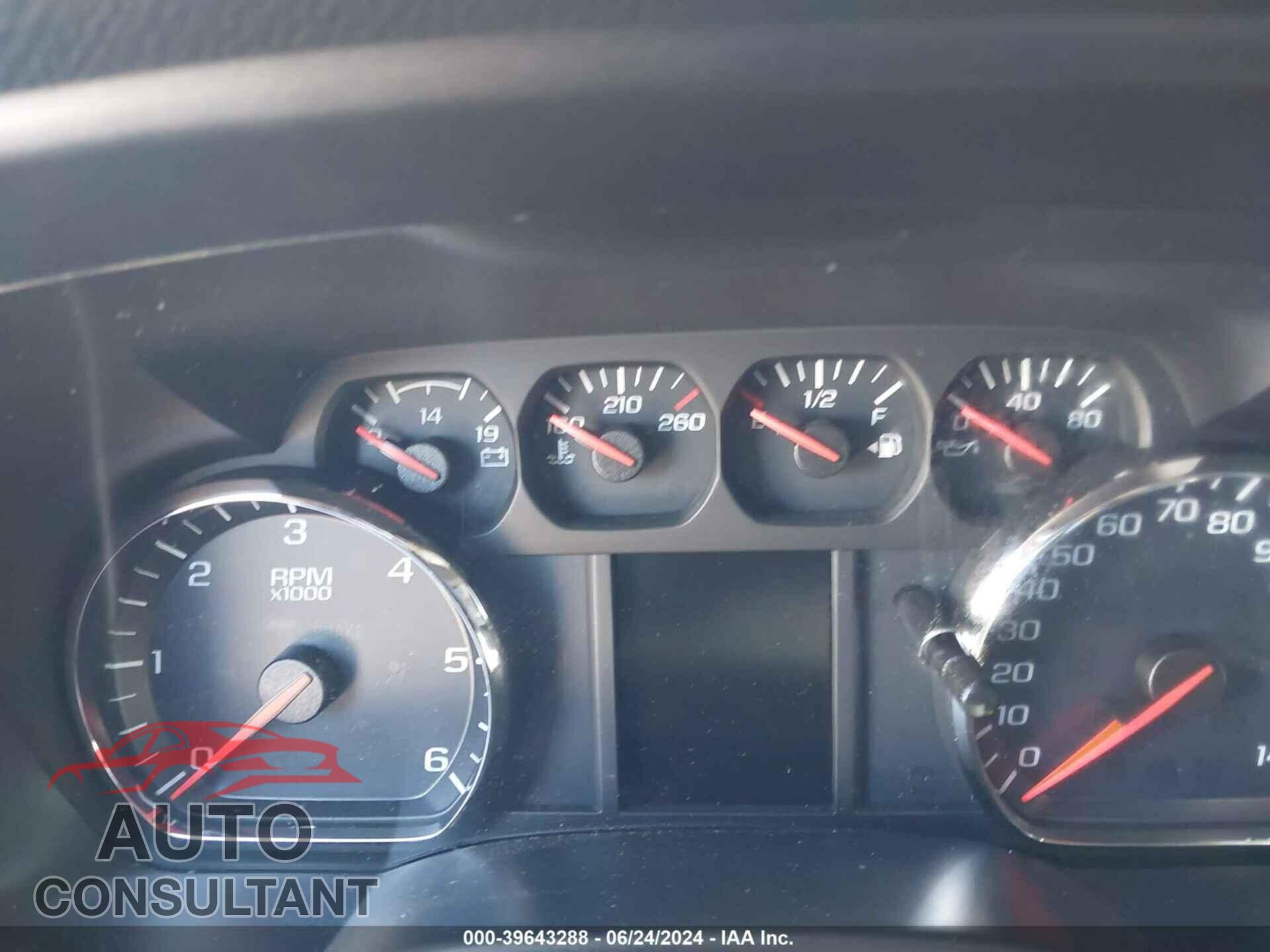 CHEVROLET SILVERADO 1500 2018 - 3GCPCPEC8JG244039