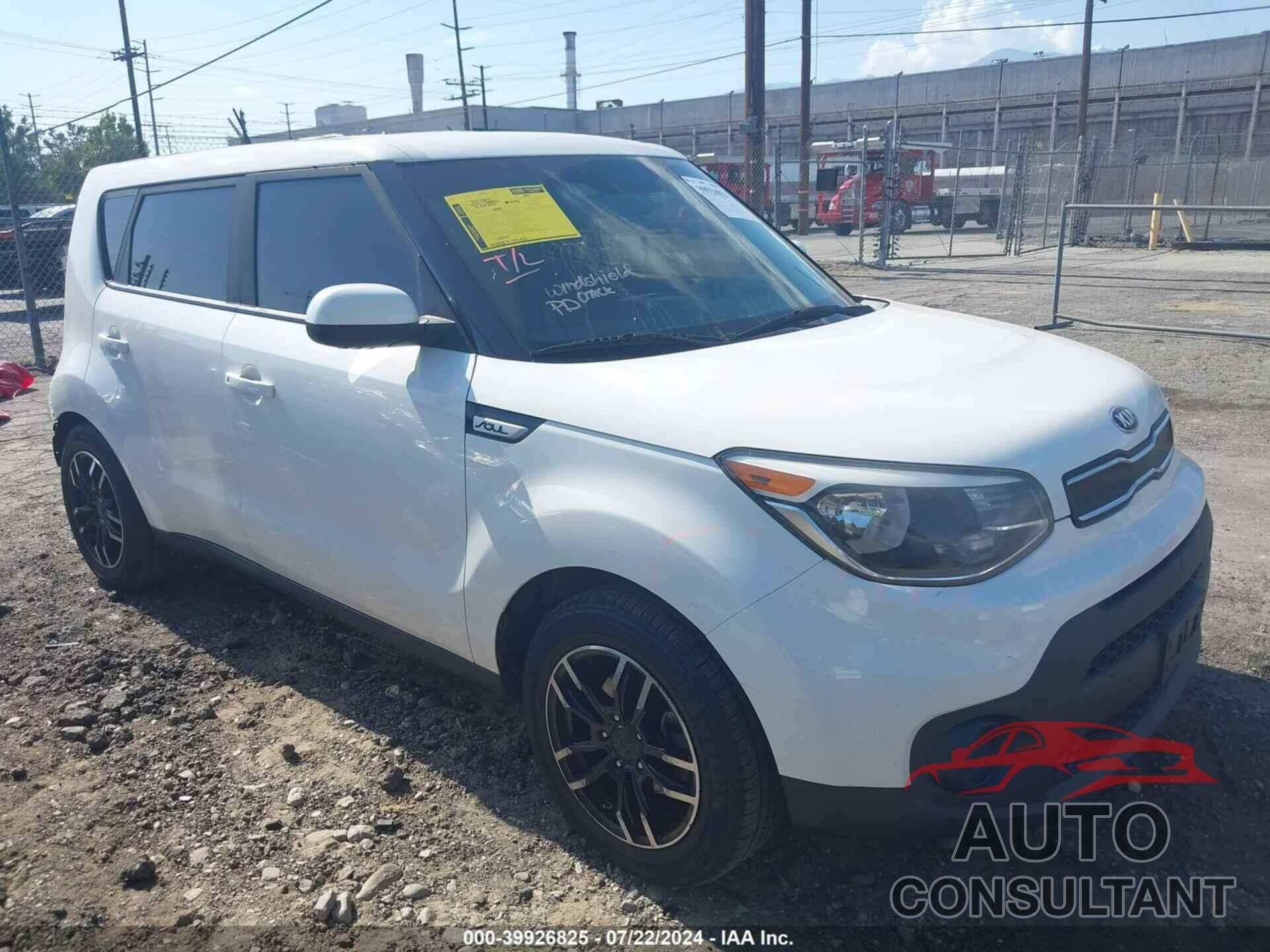 KIA SOUL 2018 - KNDJN2A27J7558471