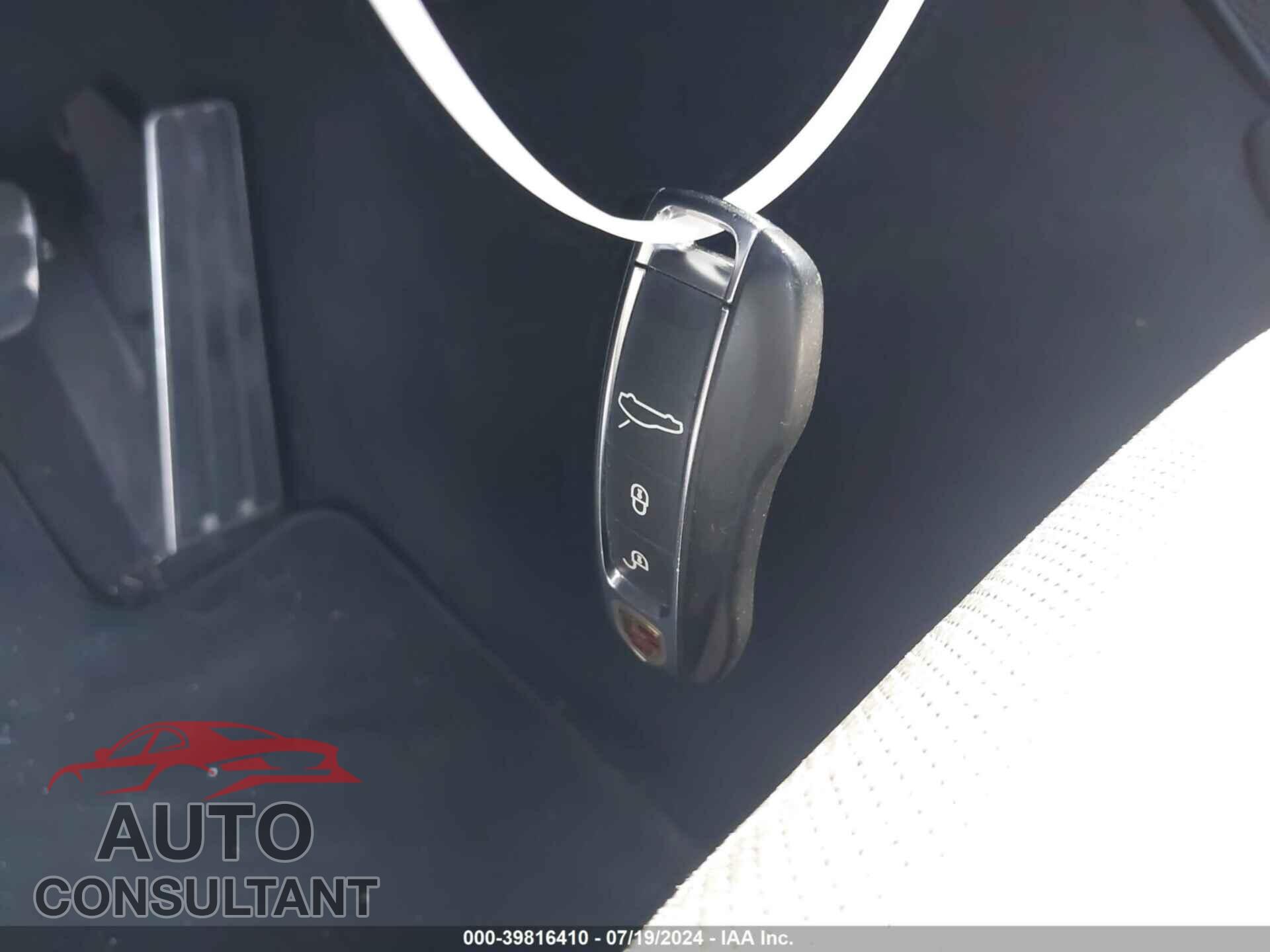 PORSCHE PANAMERA 2018 - WP0AB2A77JL136535