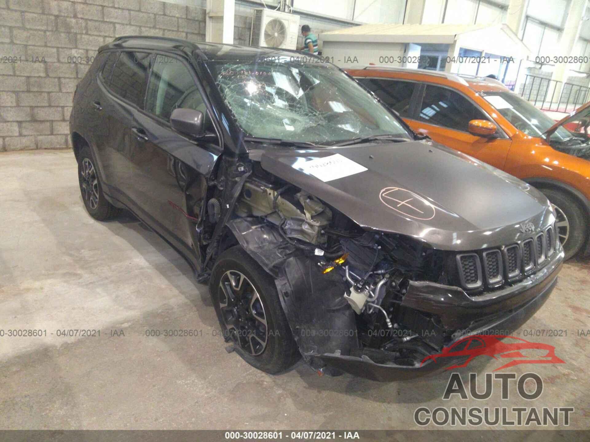 JEEP COMPASS 2019 - 3C4NJDDB0KT650393