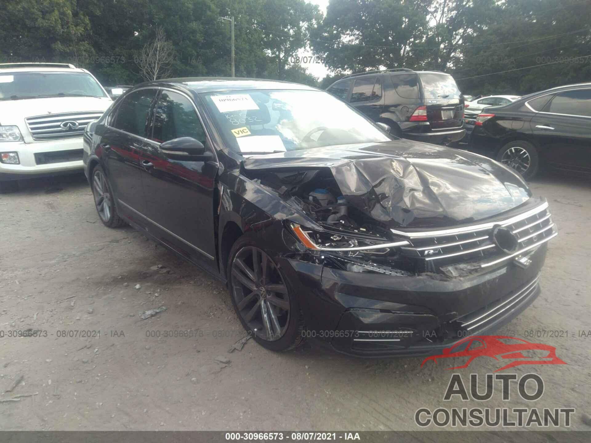 VOLKSWAGEN PASSAT 2017 - 1VWDT7A33HC078032