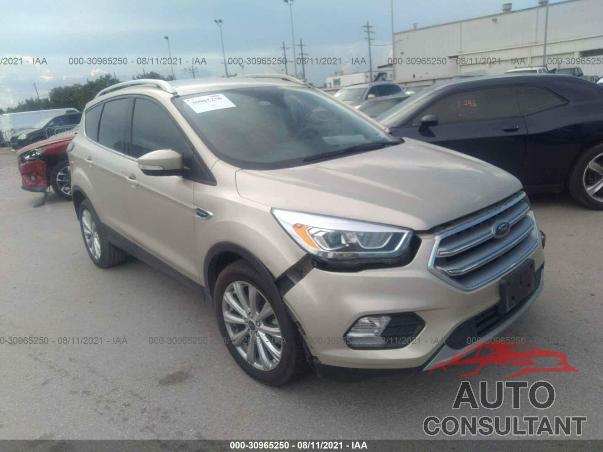 FORD ESCAPE 2017 - 1FMCU0J94HUA60992
