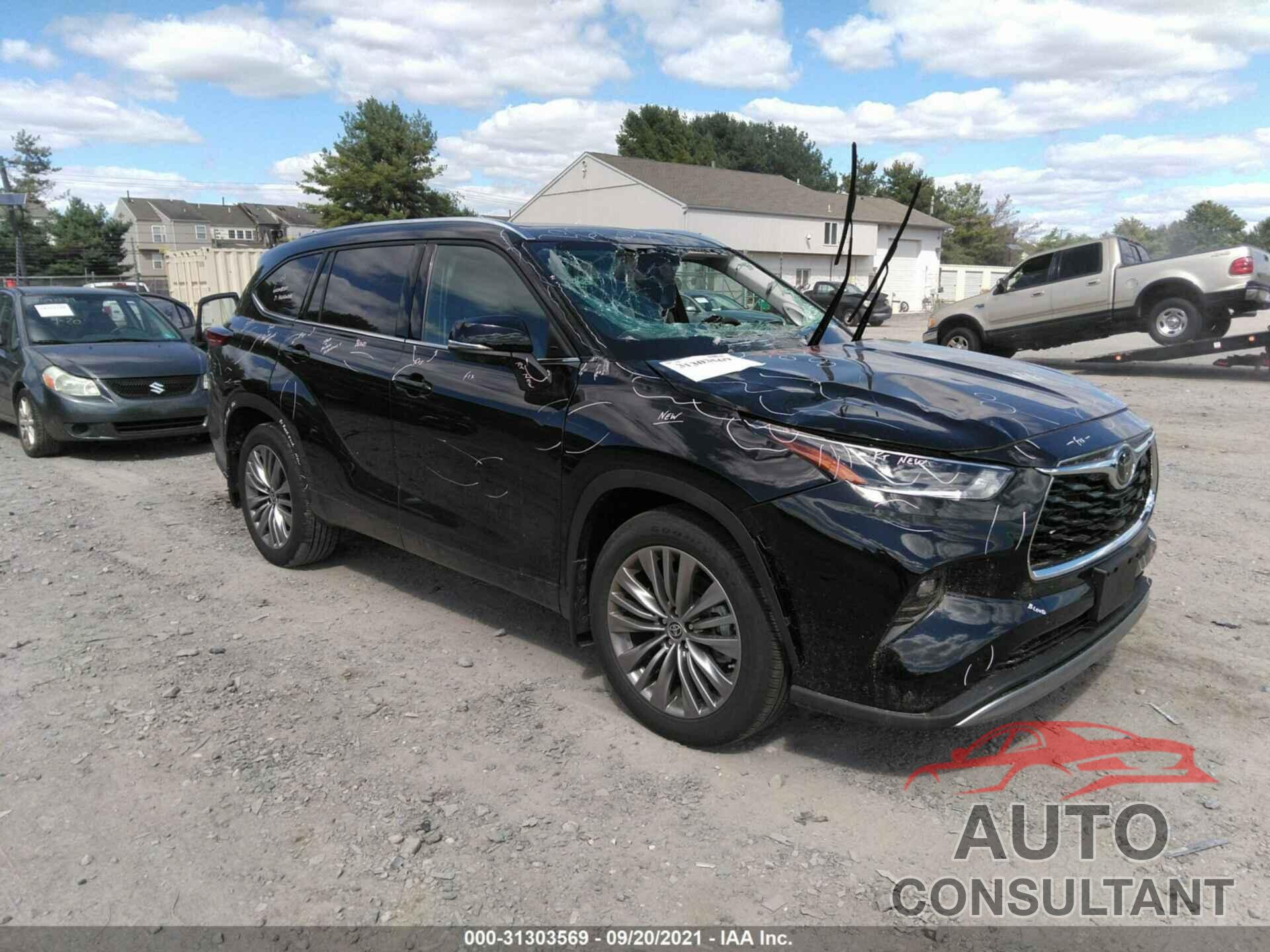 TOYOTA HIGHLANDER 2021 - 5TDFZRBH9MS125640