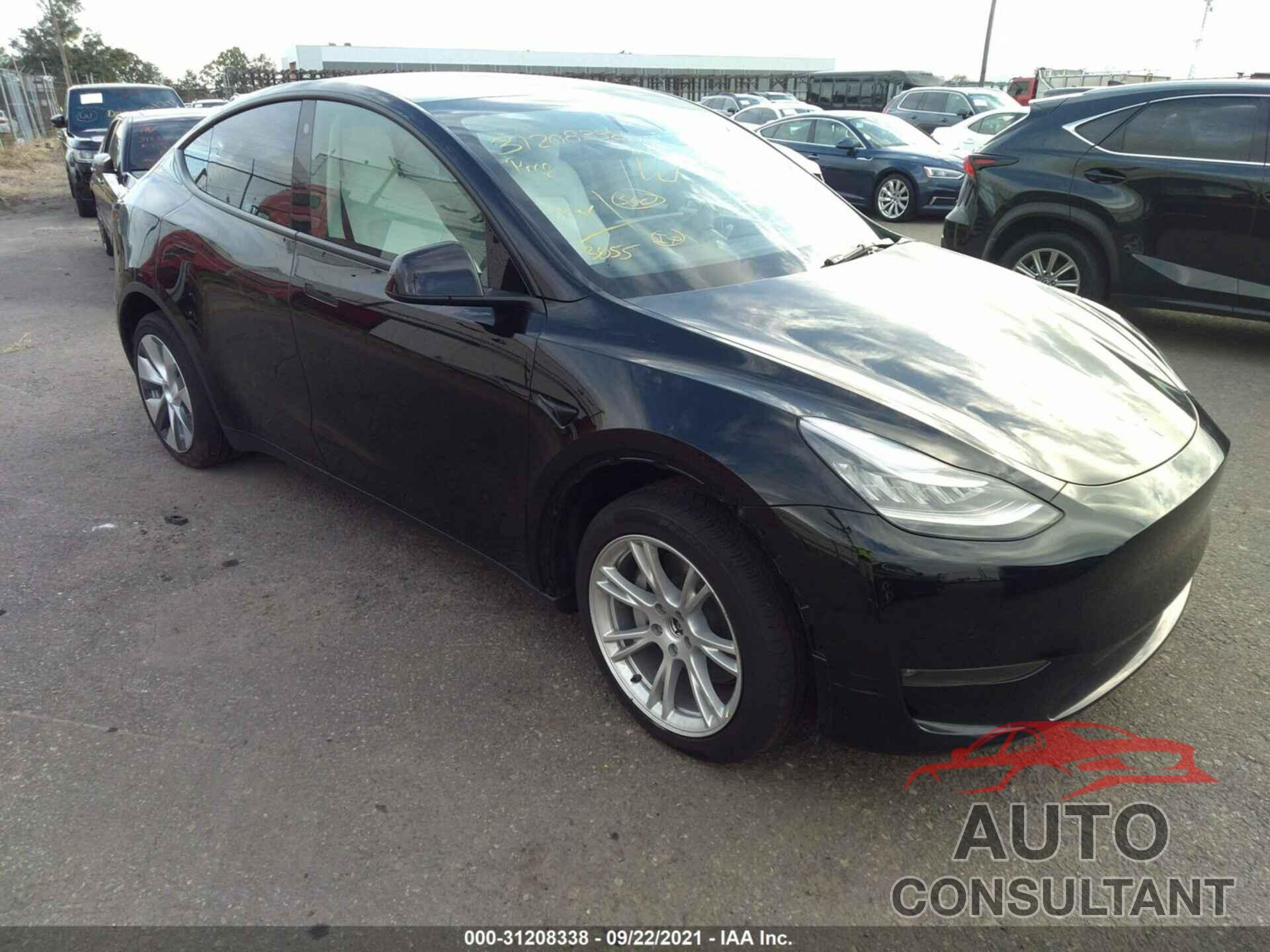 TESLA MODEL Y 2021 - 5YJYGDEE6MF152561