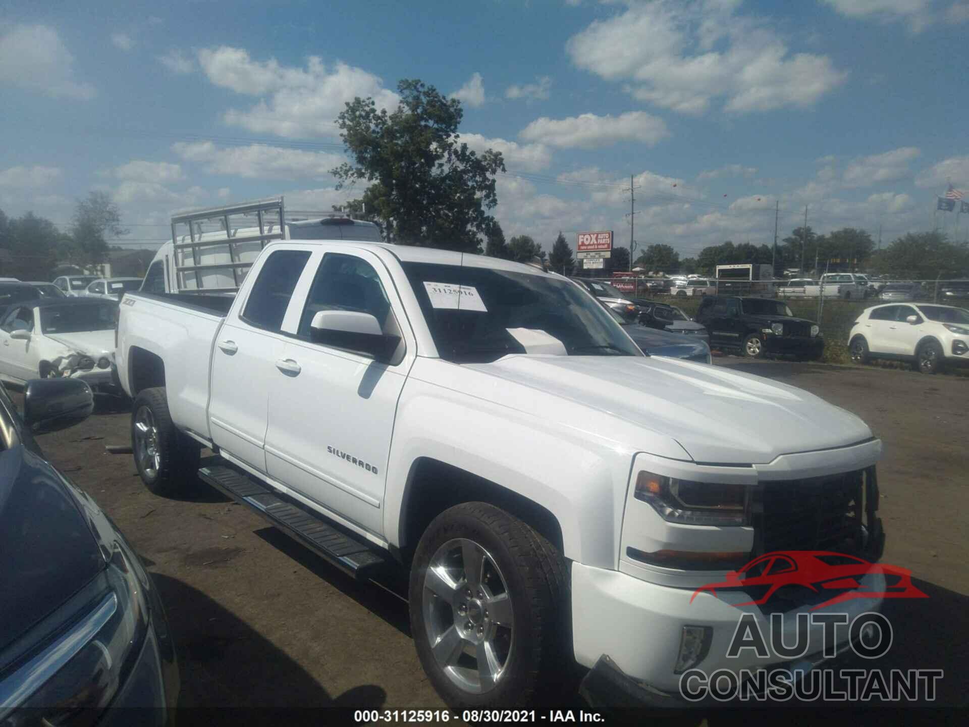 CHEVROLET SILVERADO 1500 2017 - 1GCVKREC8HZ185302