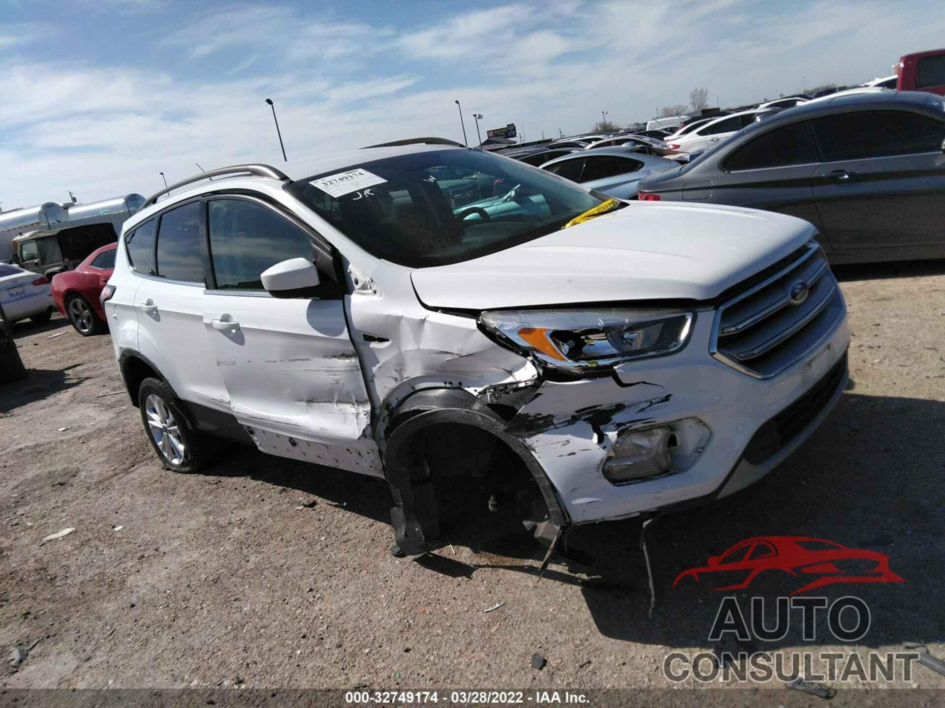 FORD ESCAPE 2018 - 1FMCU9G99JUB48728