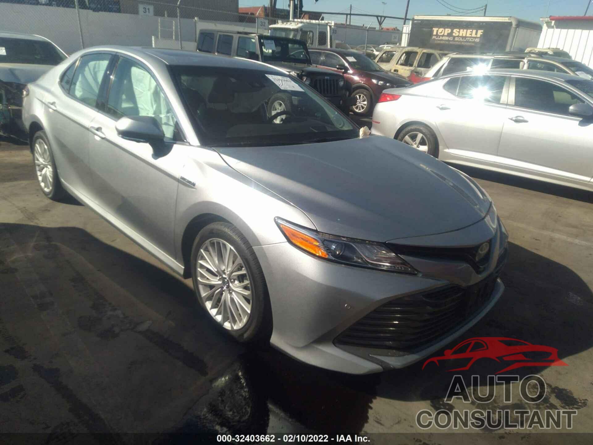 TOYOTA CAMRY 2018 - 4T1B21HK2JU009643
