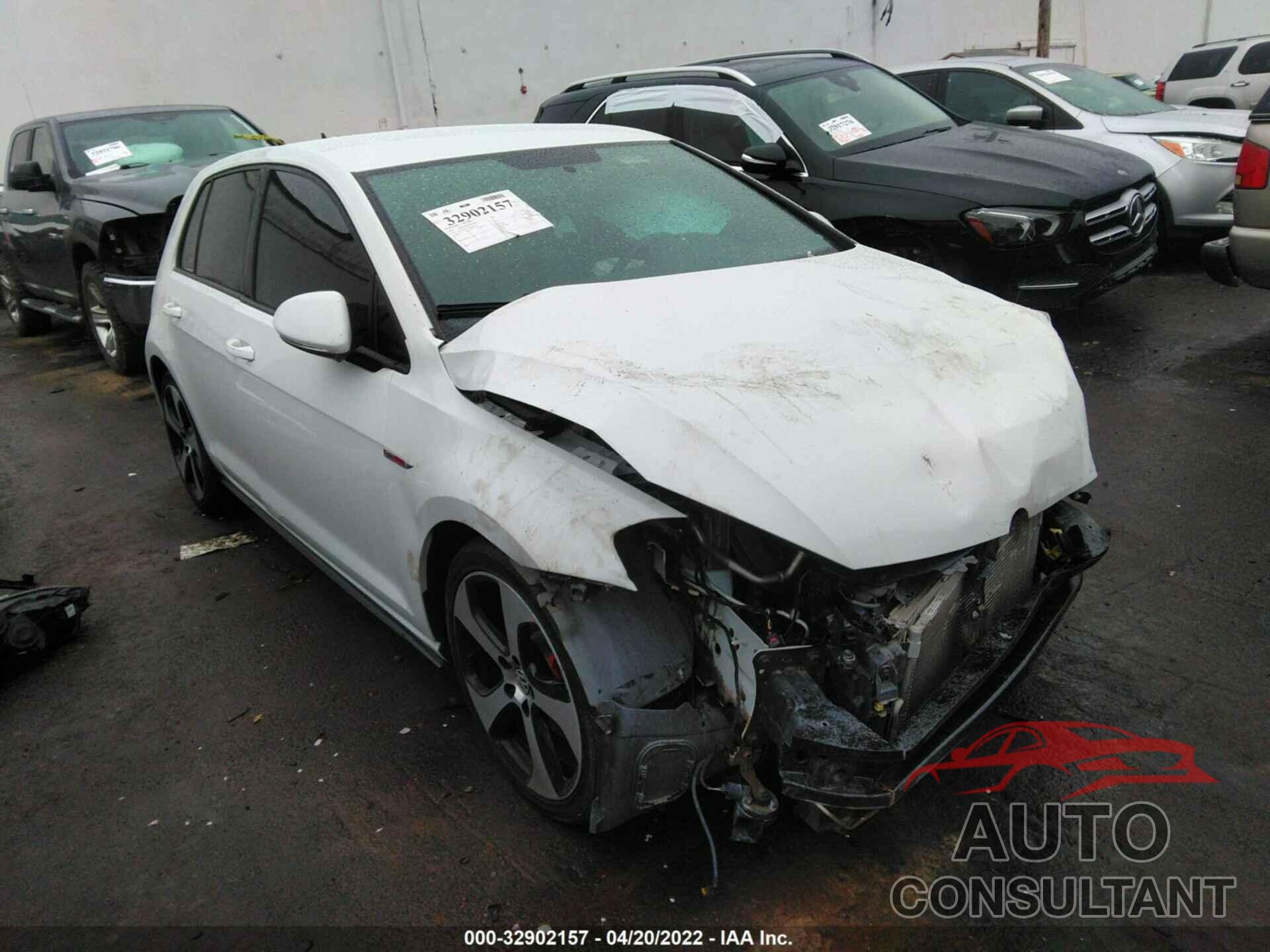 VOLKSWAGEN GOLF GTI 2017 - 3VW5T7AU5HM076620
