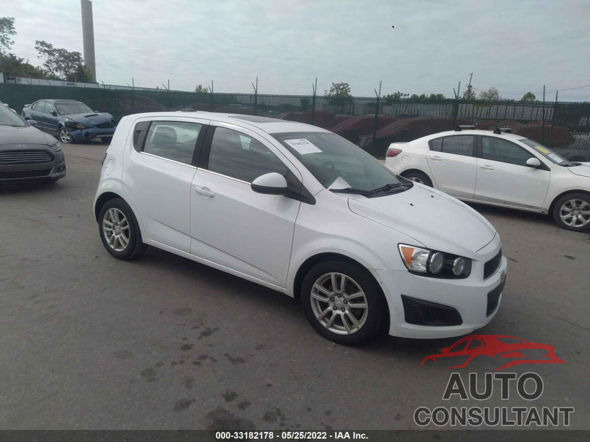 CHEVROLET SONIC 2016 - 1G1JC6SB0G4183716