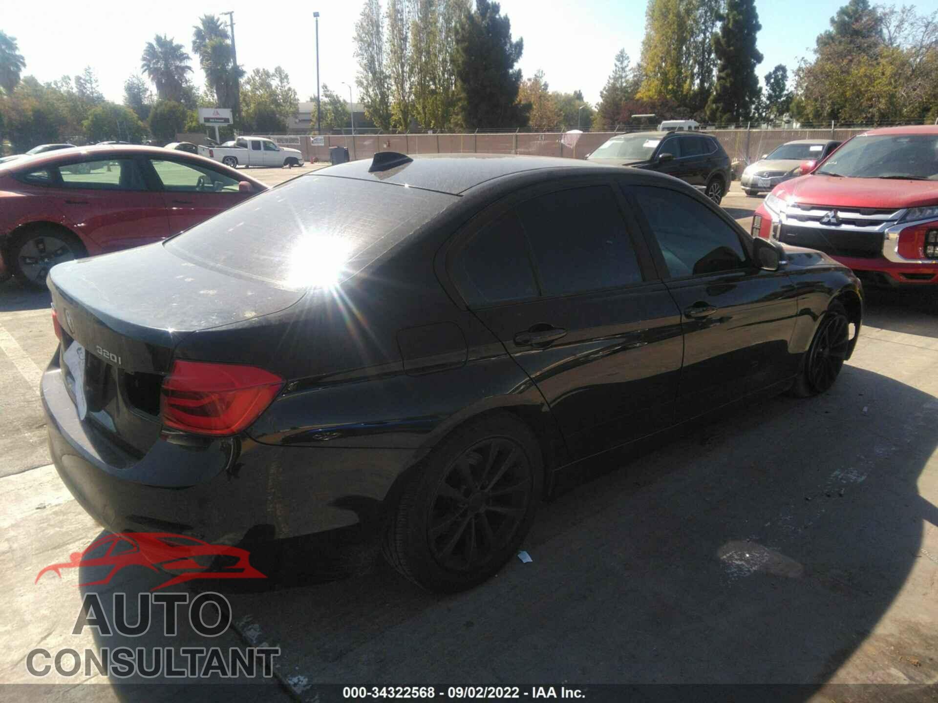 BMW 3 SERIES 2018 - WBA8A3C5XJA489508