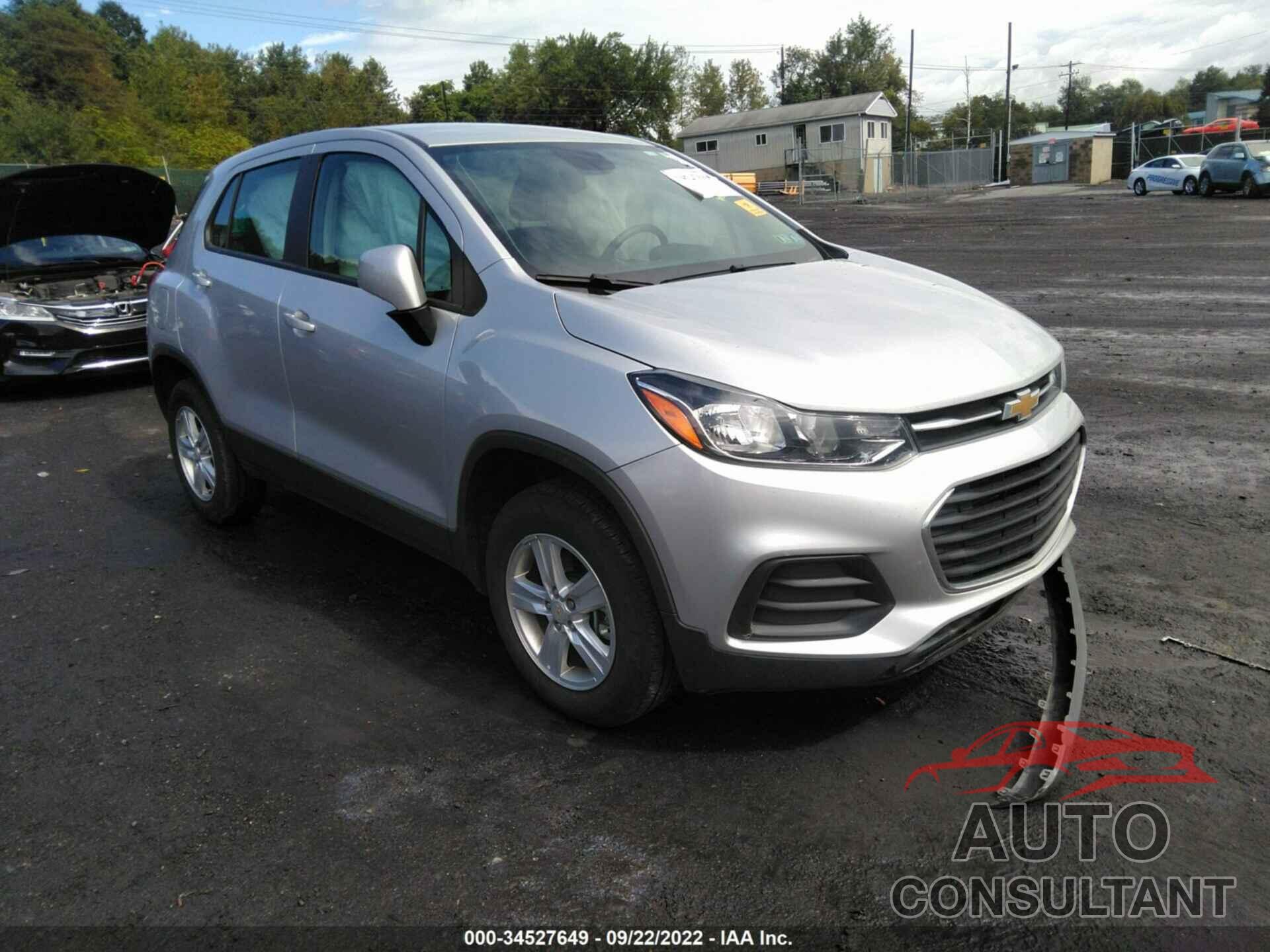 CHEVROLET TRAX 2017 - 3GNCJNSB5HL282115