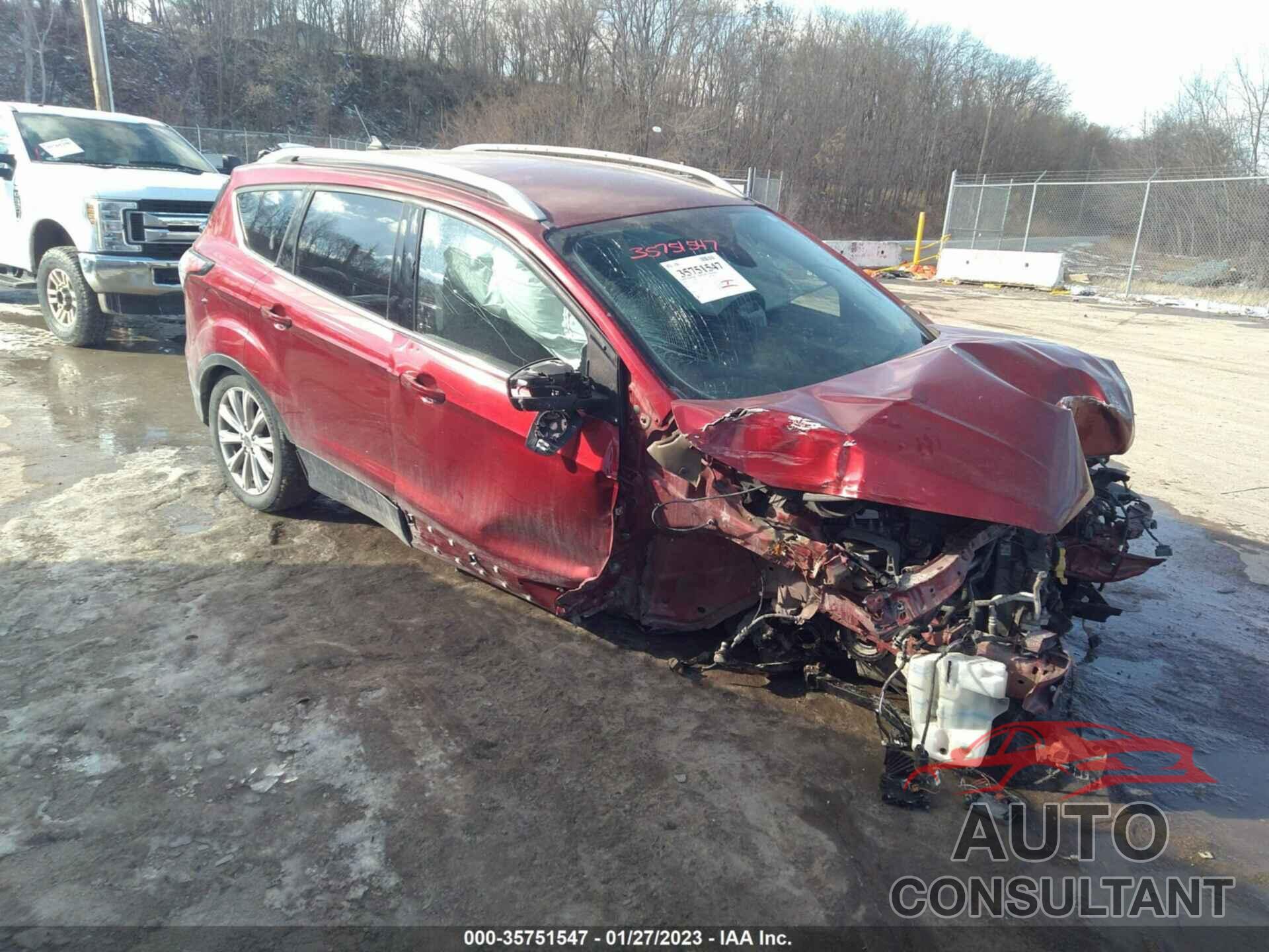 FORD ESCAPE 2018 - 1FMCU9J92JUA12742