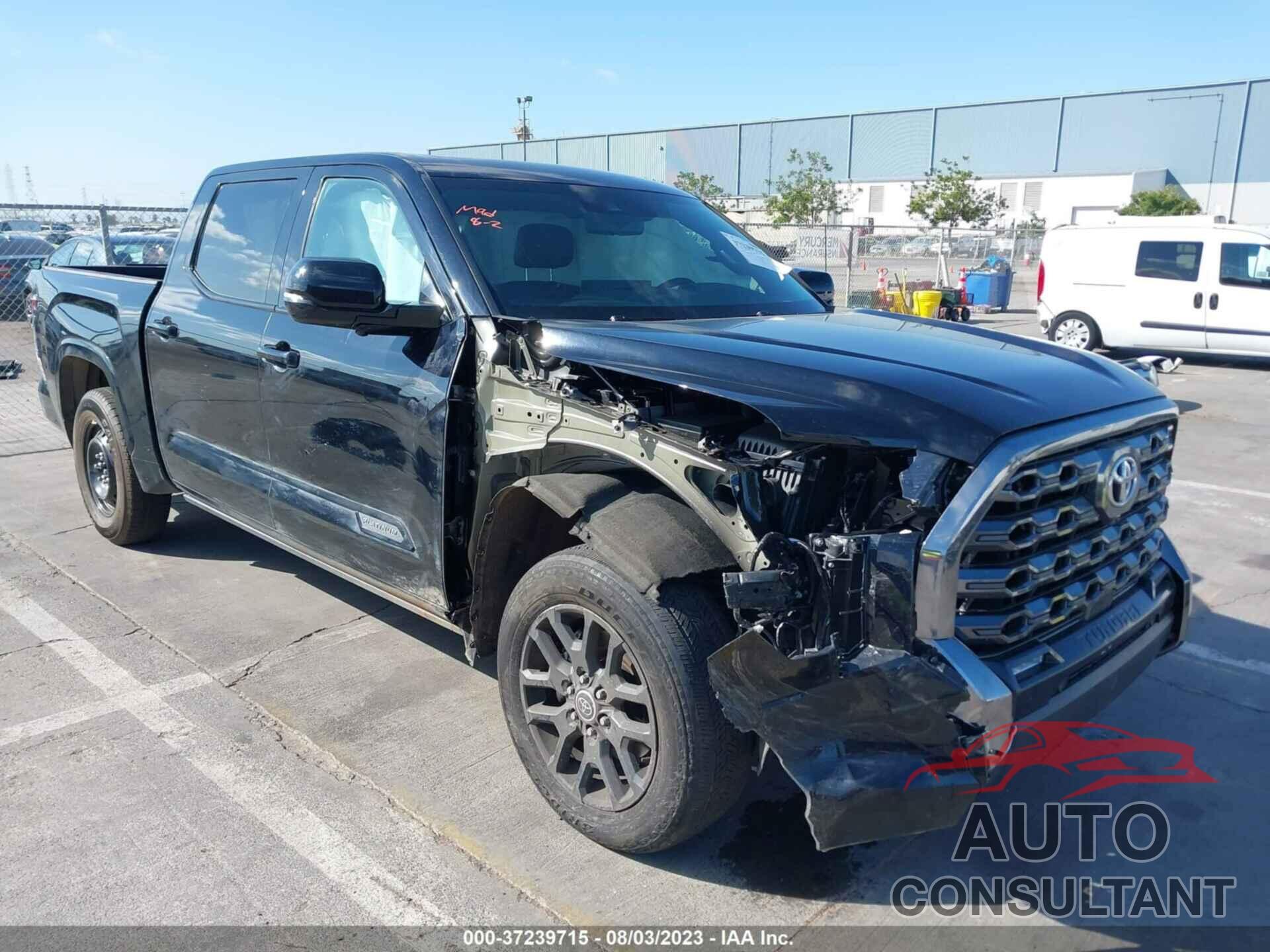TOYOTA TUNDRA 4WD 2023 - 5TFNA5DB7PX081396