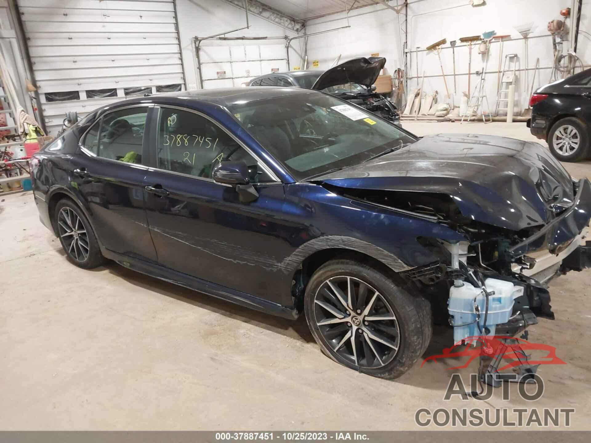TOYOTA CAMRY 2021 - 4T1G11AK0MU469780