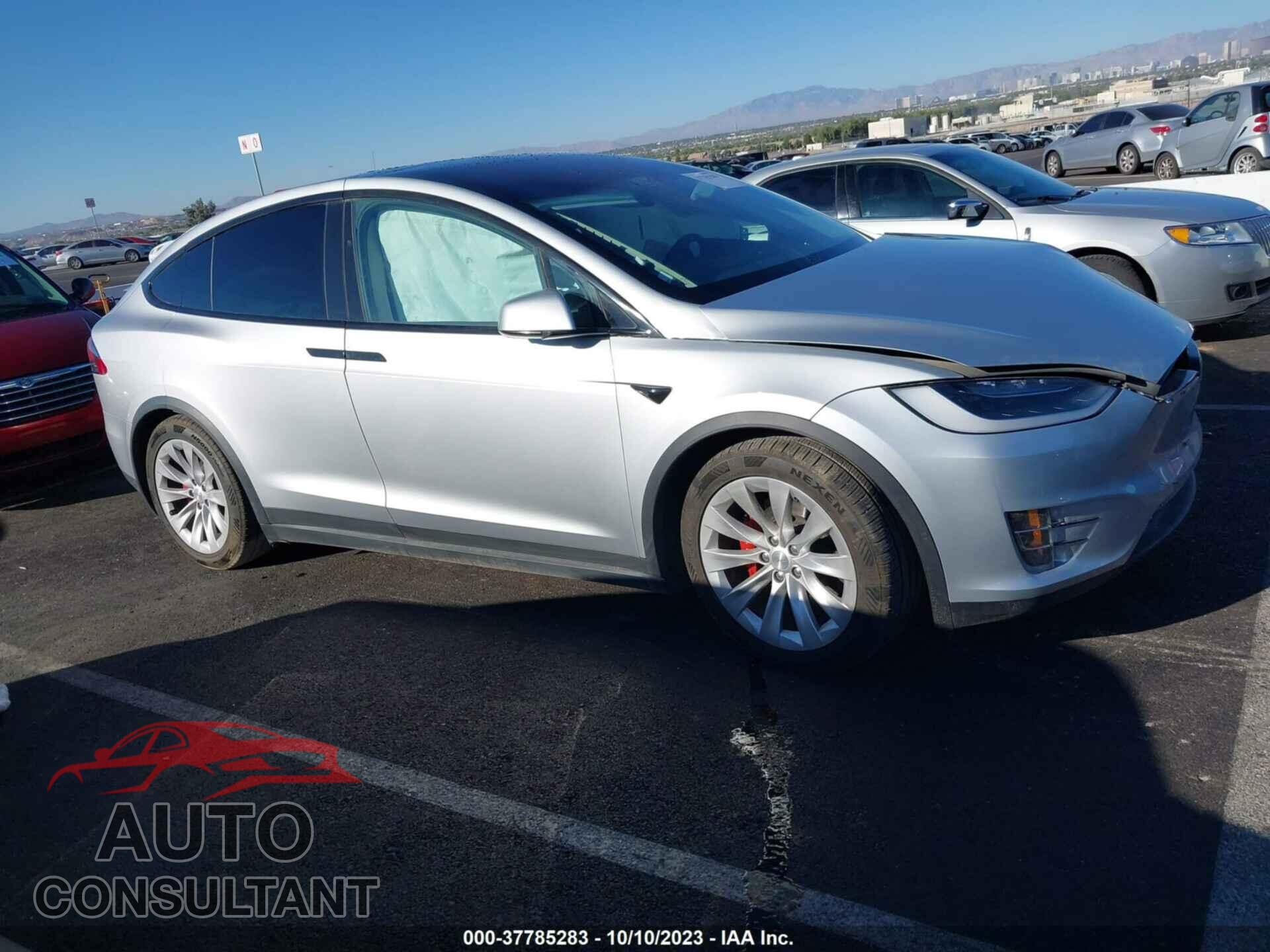TESLA MODEL X 2018 - 5YJXCDE41JF081215