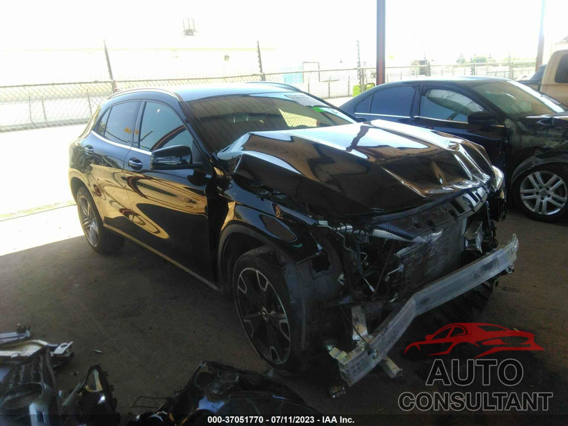 MERCEDES-BENZ GLA 250 2020 - WDCTG4GB9LU024134