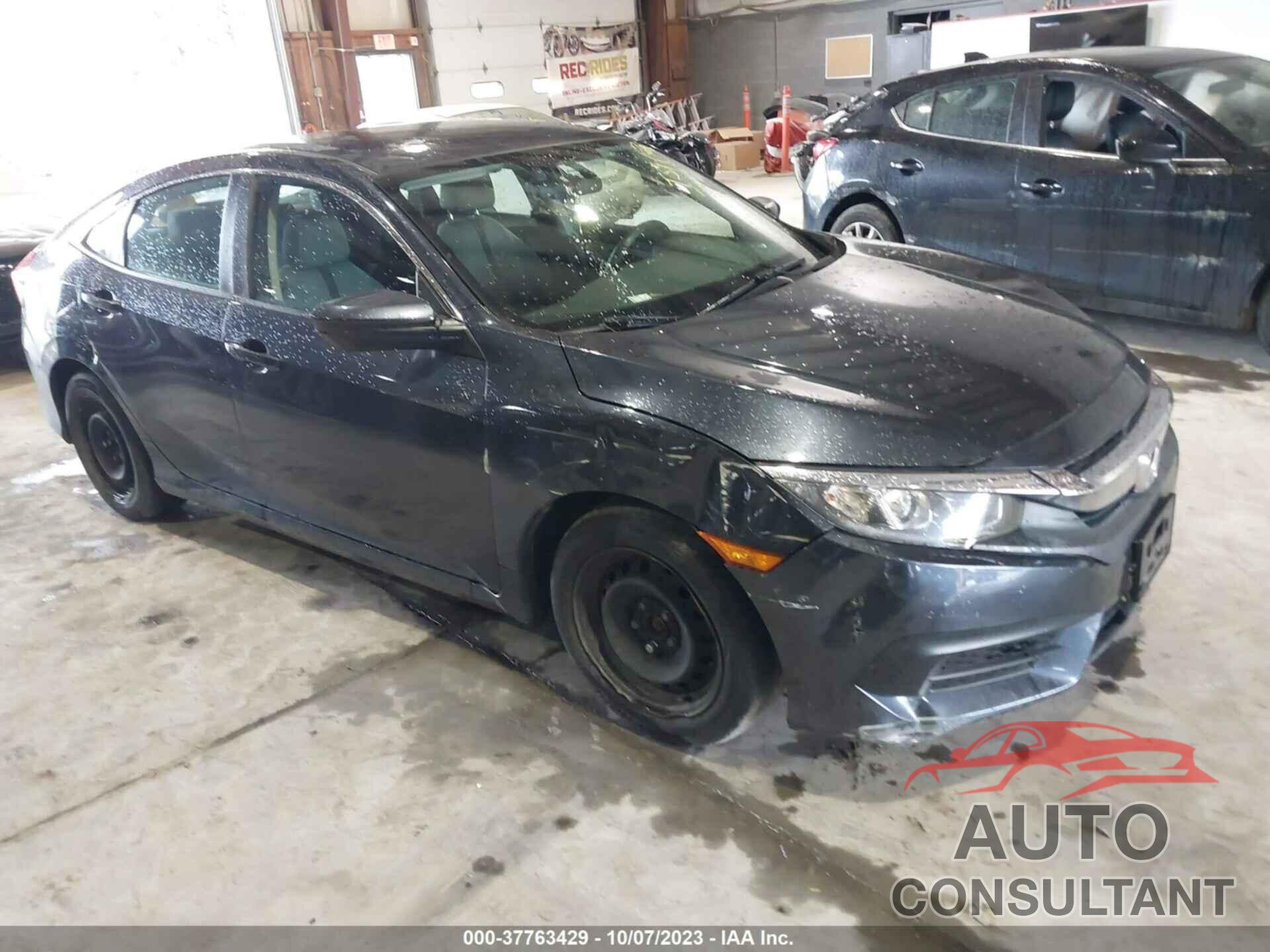 HONDA CIVIC 2018 - 2HGFC2F54JH559808