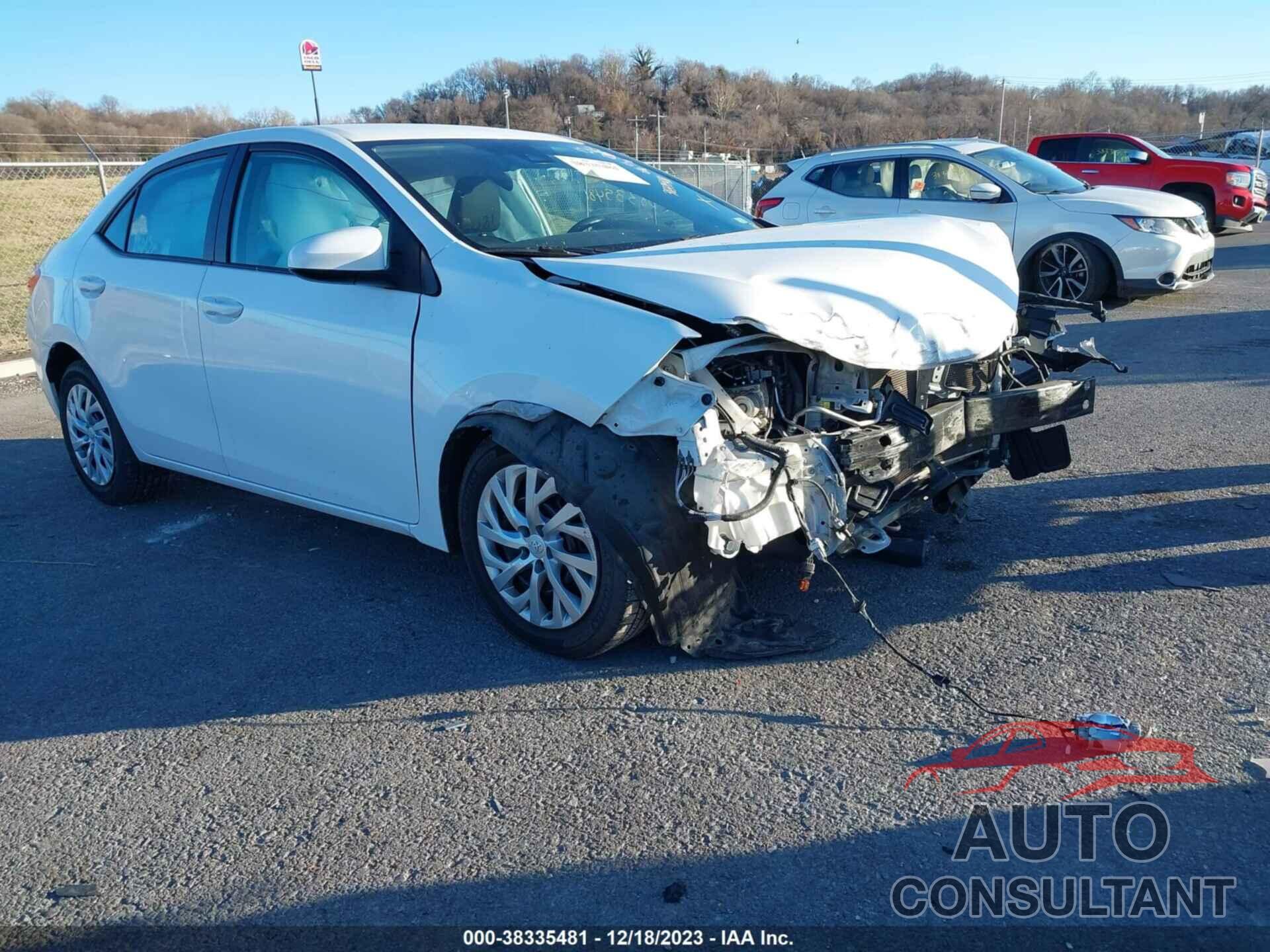 TOYOTA COROLLA 2018 - 5YFBURHE0JP790442