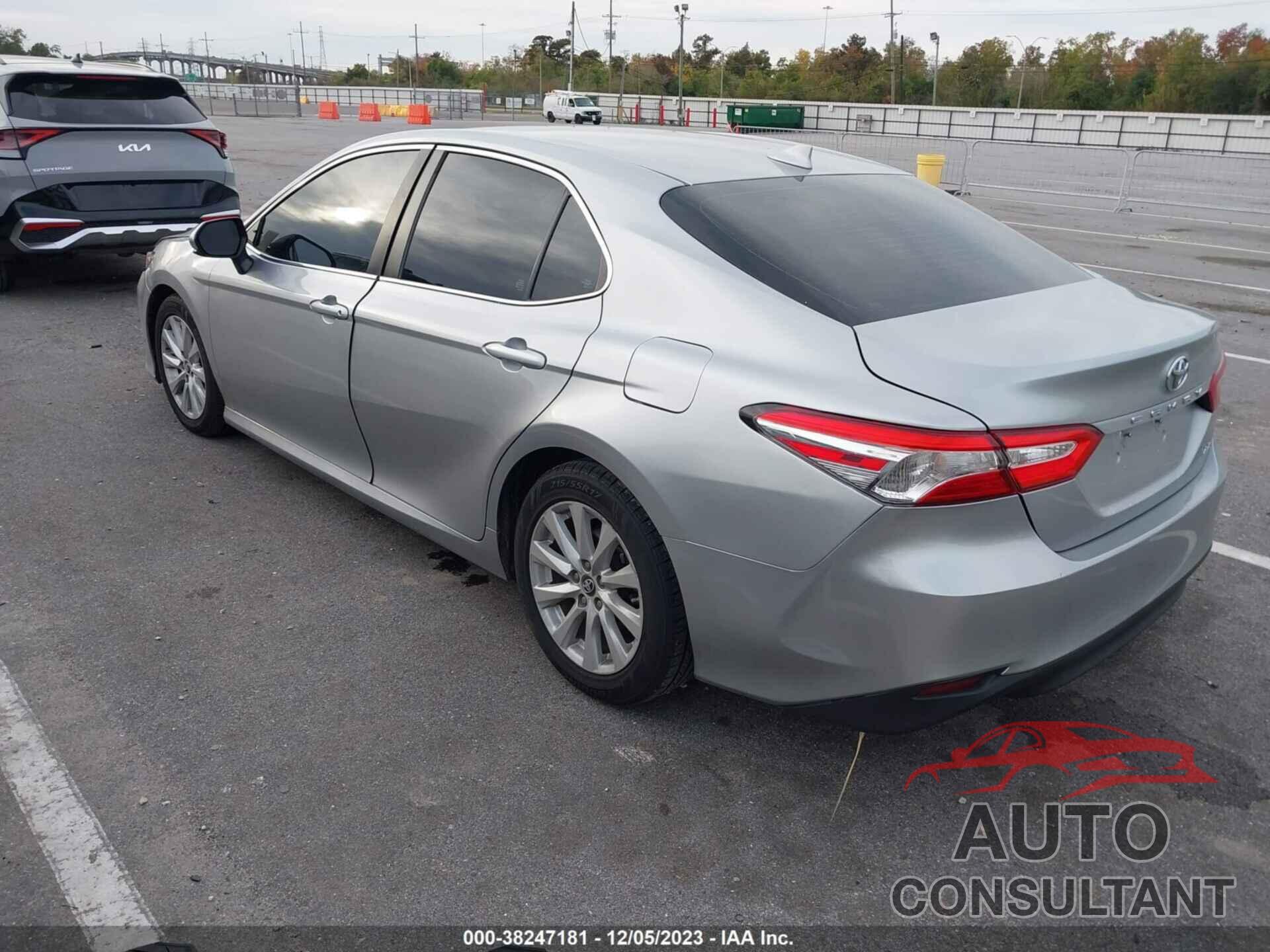 TOYOTA CAMRY 2019 - 4T1B11HK1KU720237