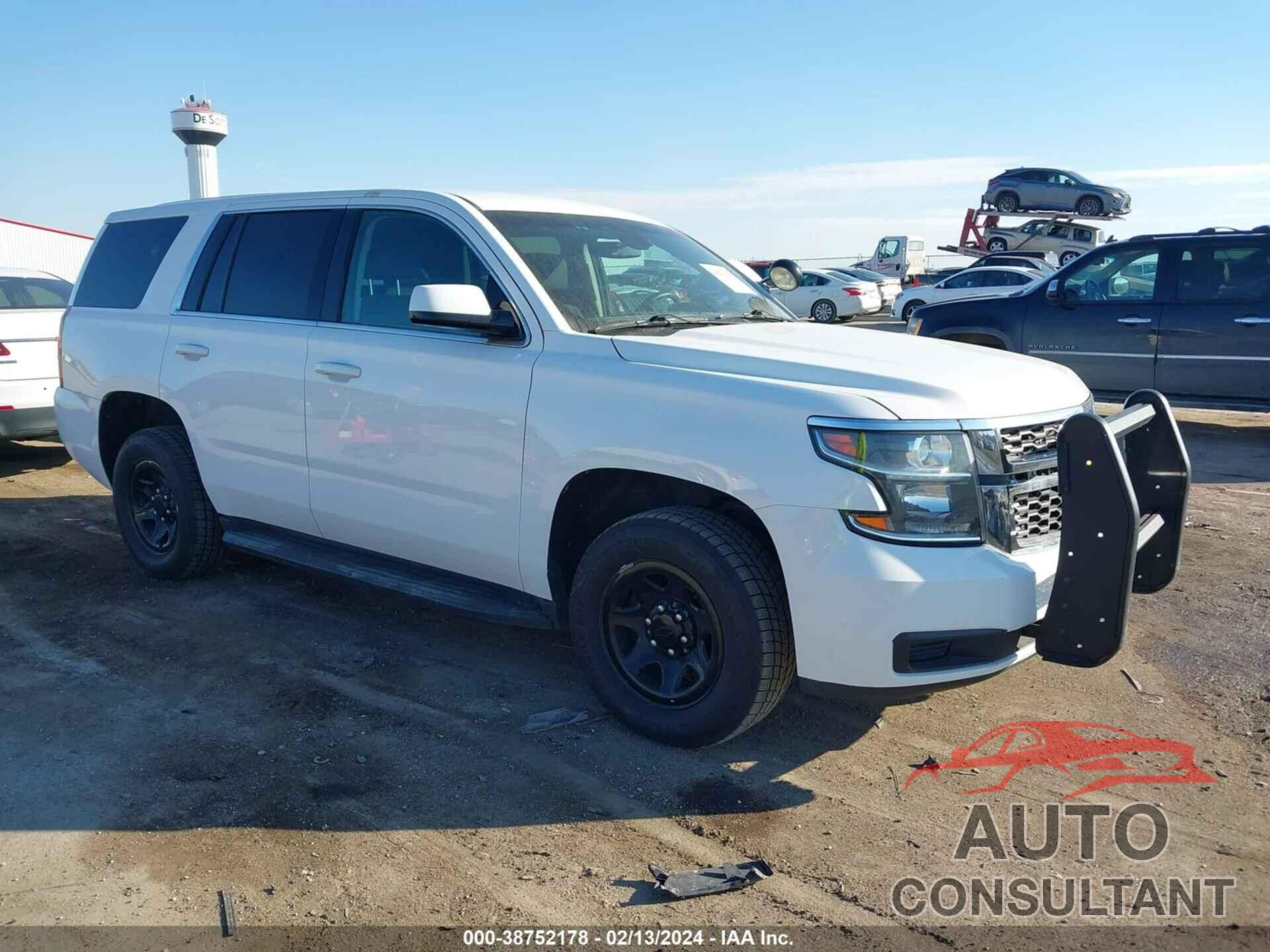 CHEVROLET TAHOE 2018 - 1GNSKDEC2JR241267