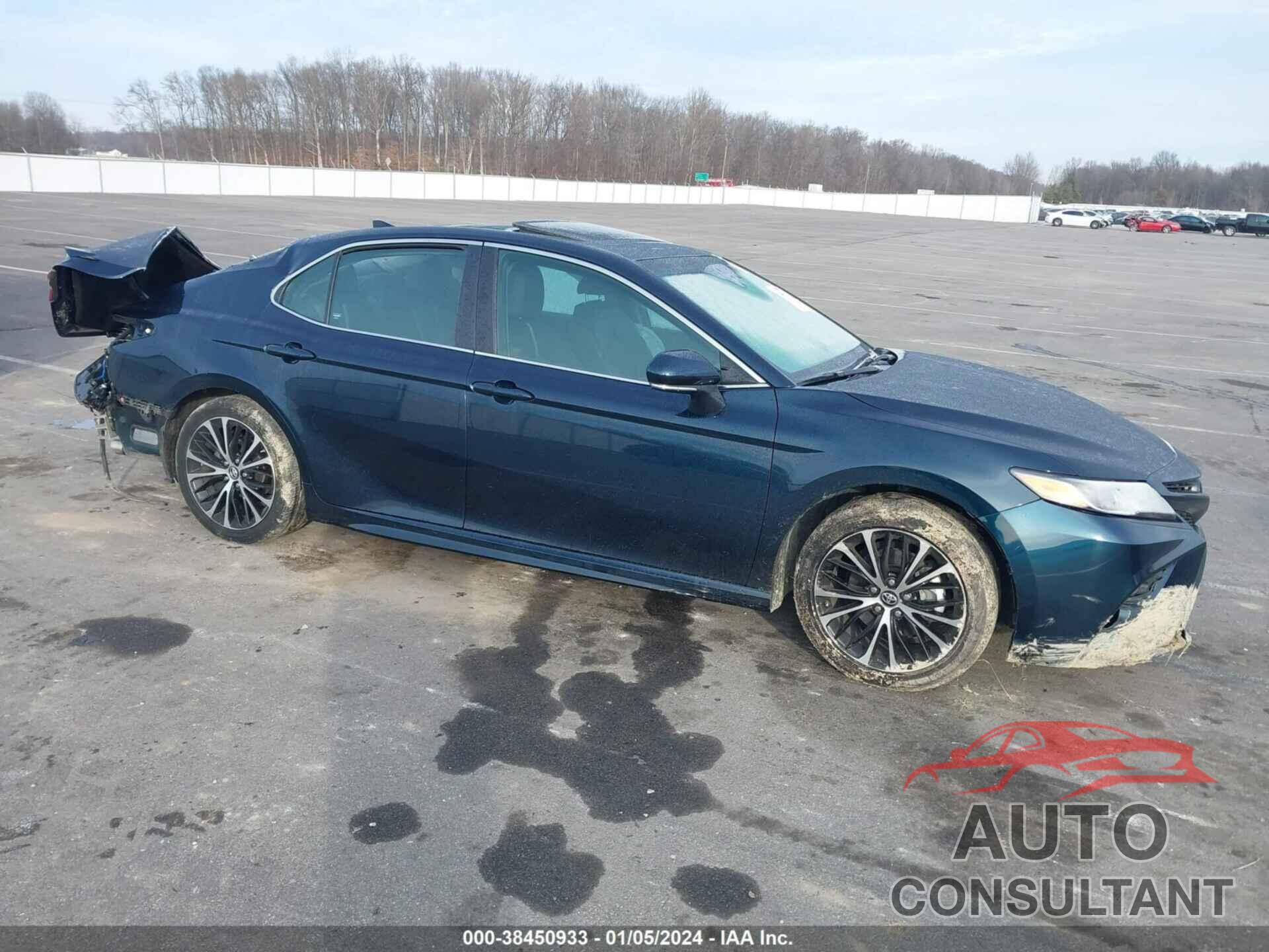 TOYOTA CAMRY 2018 - 4T1B11HK2JU522264