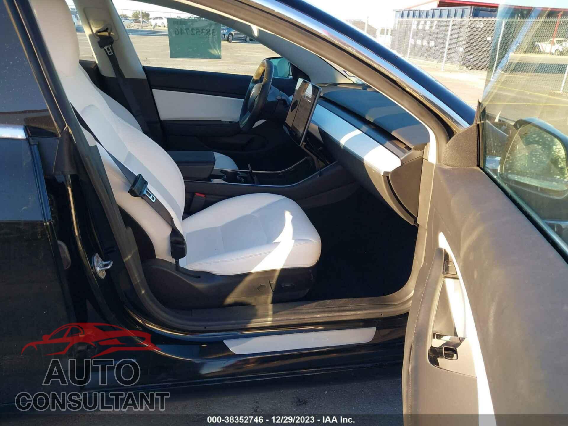 TESLA MODEL 3 2019 - 5YJ3E1EA8KF332150