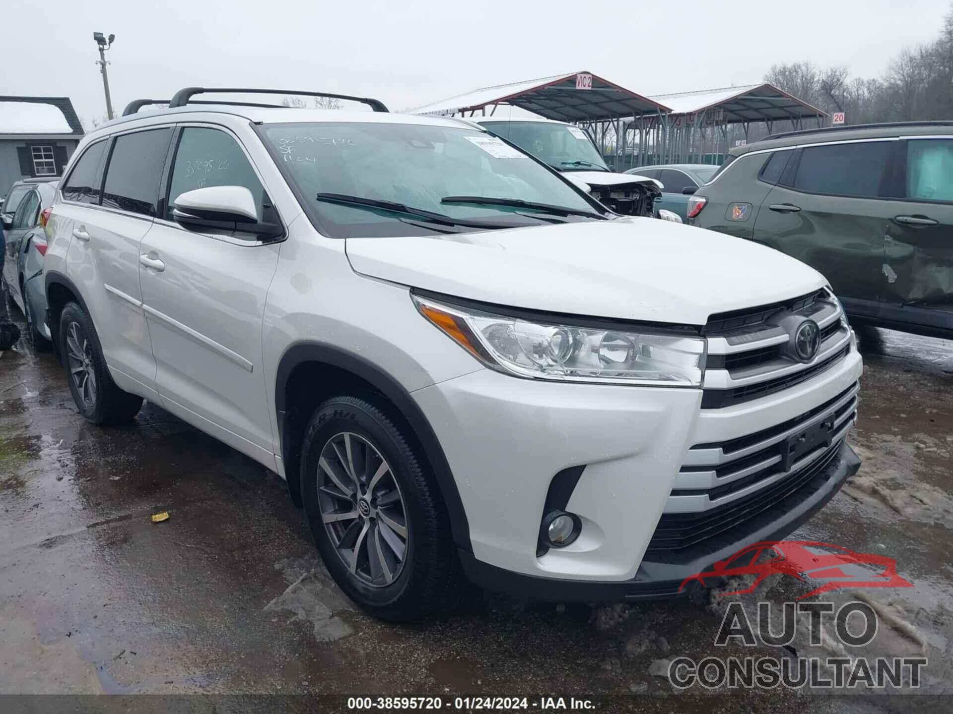 TOYOTA HIGHLANDER 2018 - 5TDJZRFH7JS532128