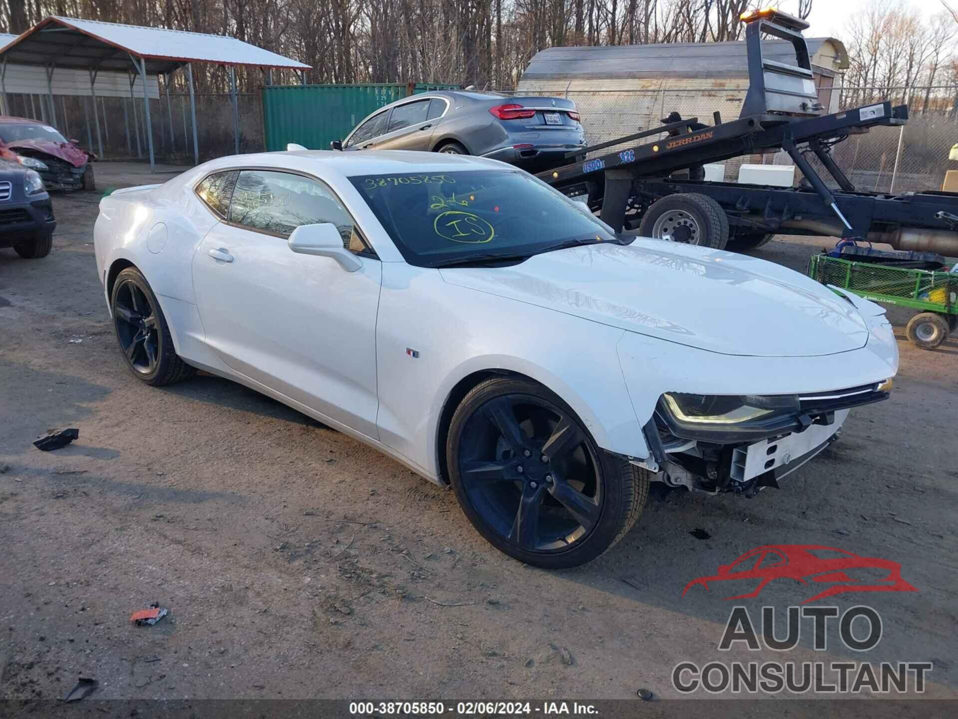 CHEVROLET CAMARO 2018 - 1G1FB1RX1J0150610