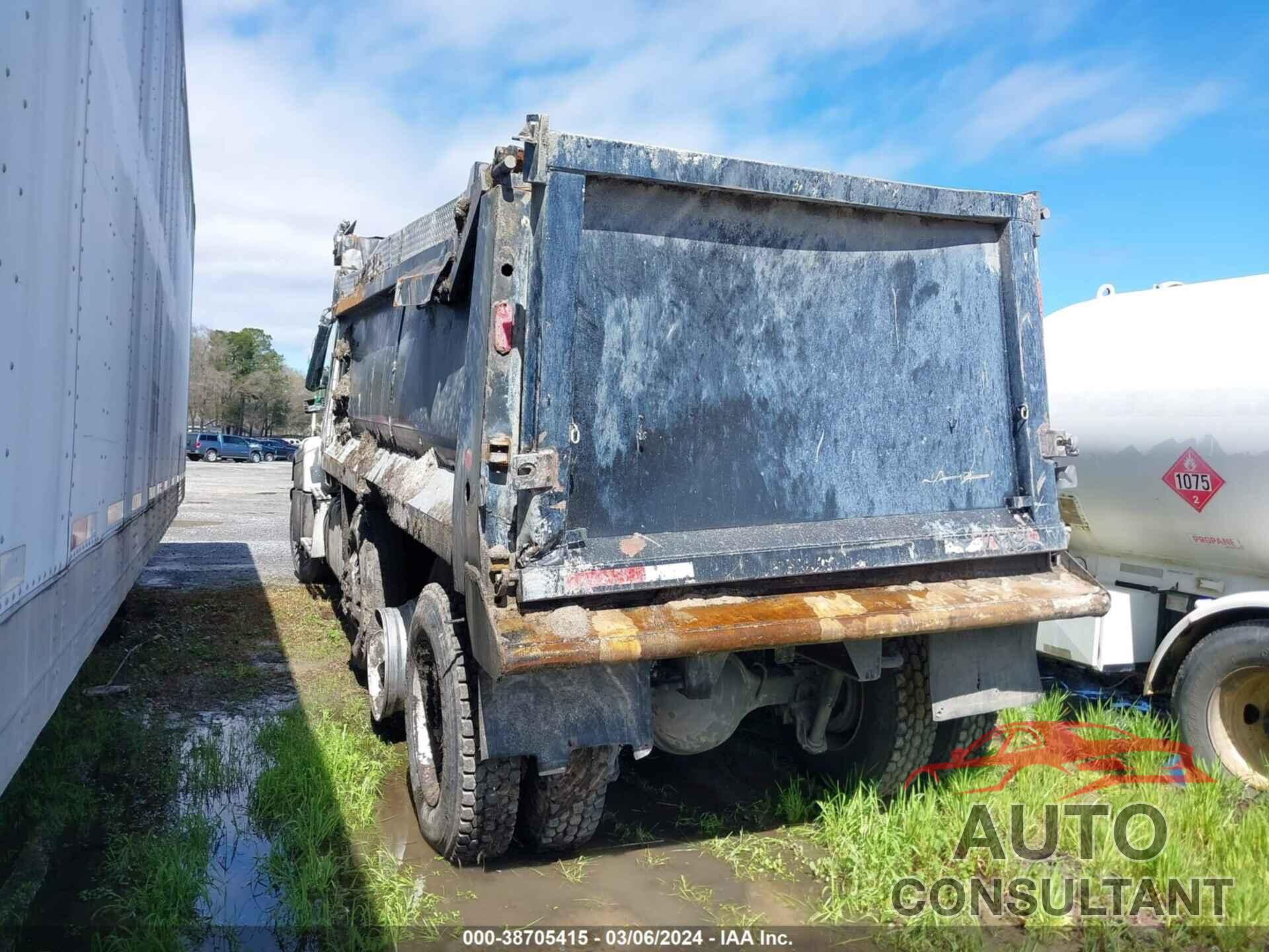 VOLVO VHD 2023 - 4V5KG9EH9PN604893