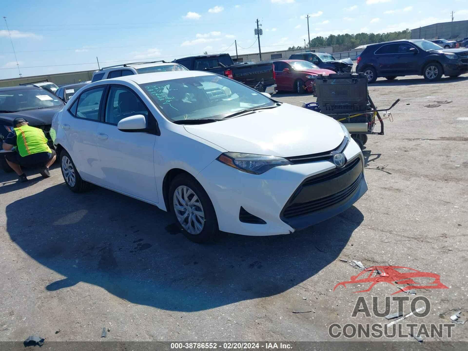 TOYOTA COROLLA 2017 - 5YFBURHE4HP636634
