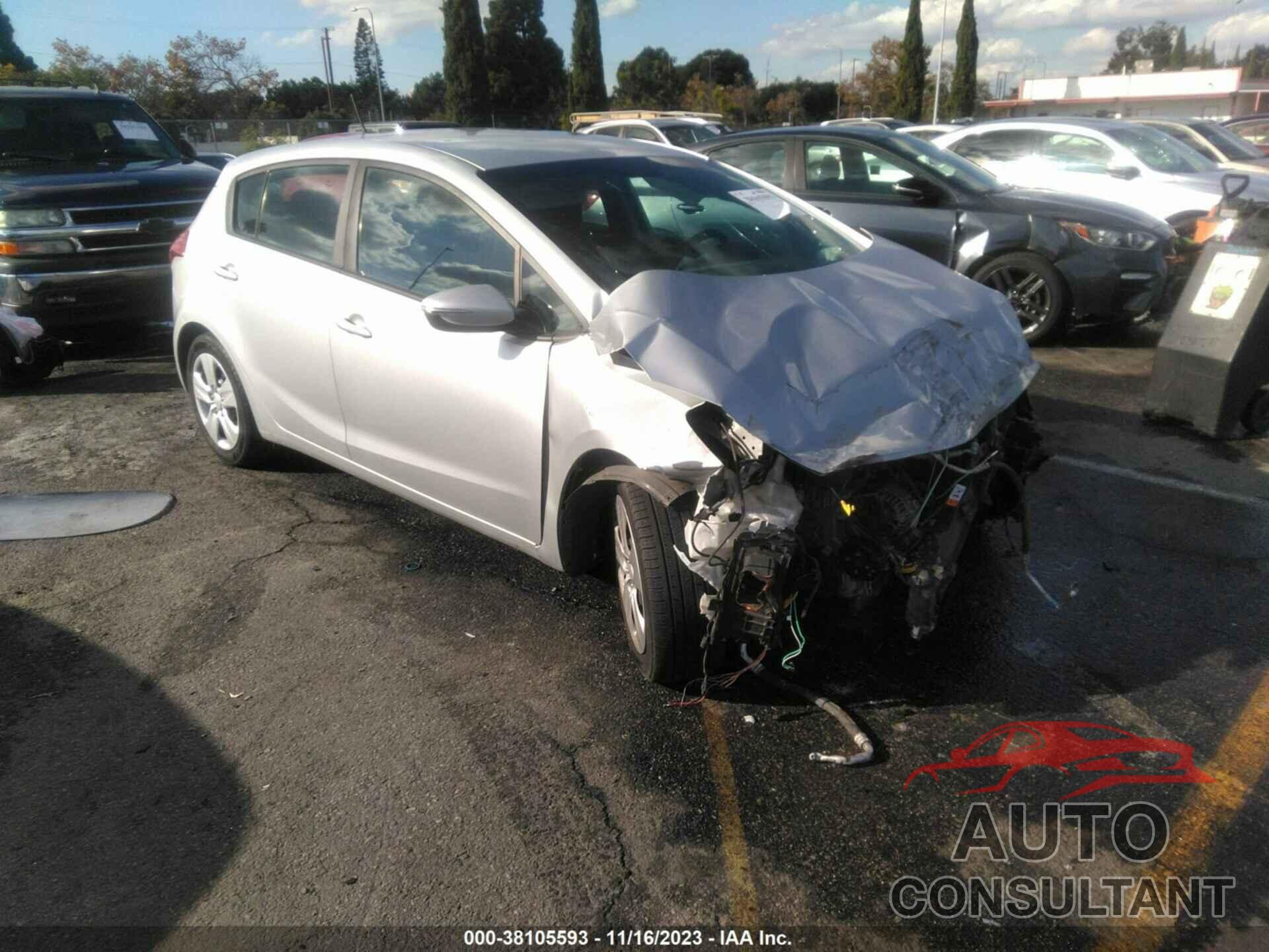 KIA FORTE 2016 - KNAFK5A85G5646733