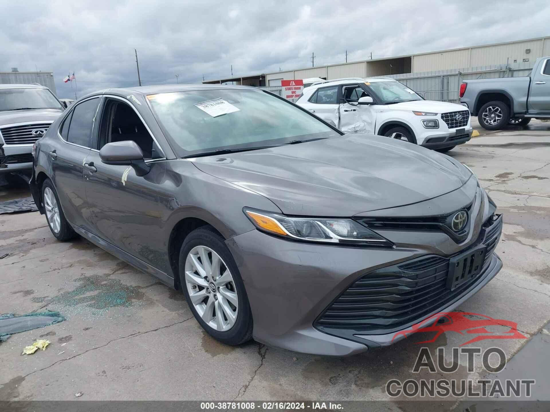 TOYOTA CAMRY 2019 - 4T1B11HK1KU805661