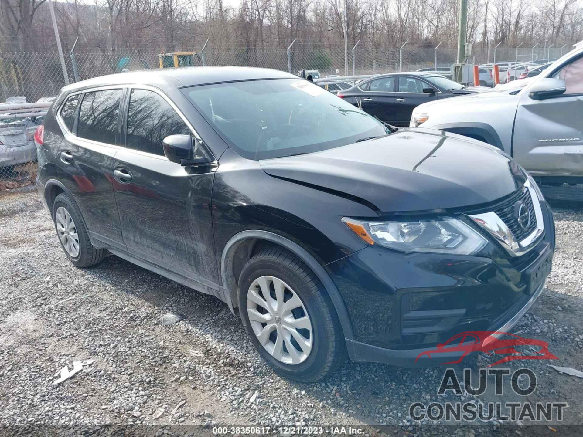 NISSAN ROGUE 2018 - KNMAT2MT8JP610815