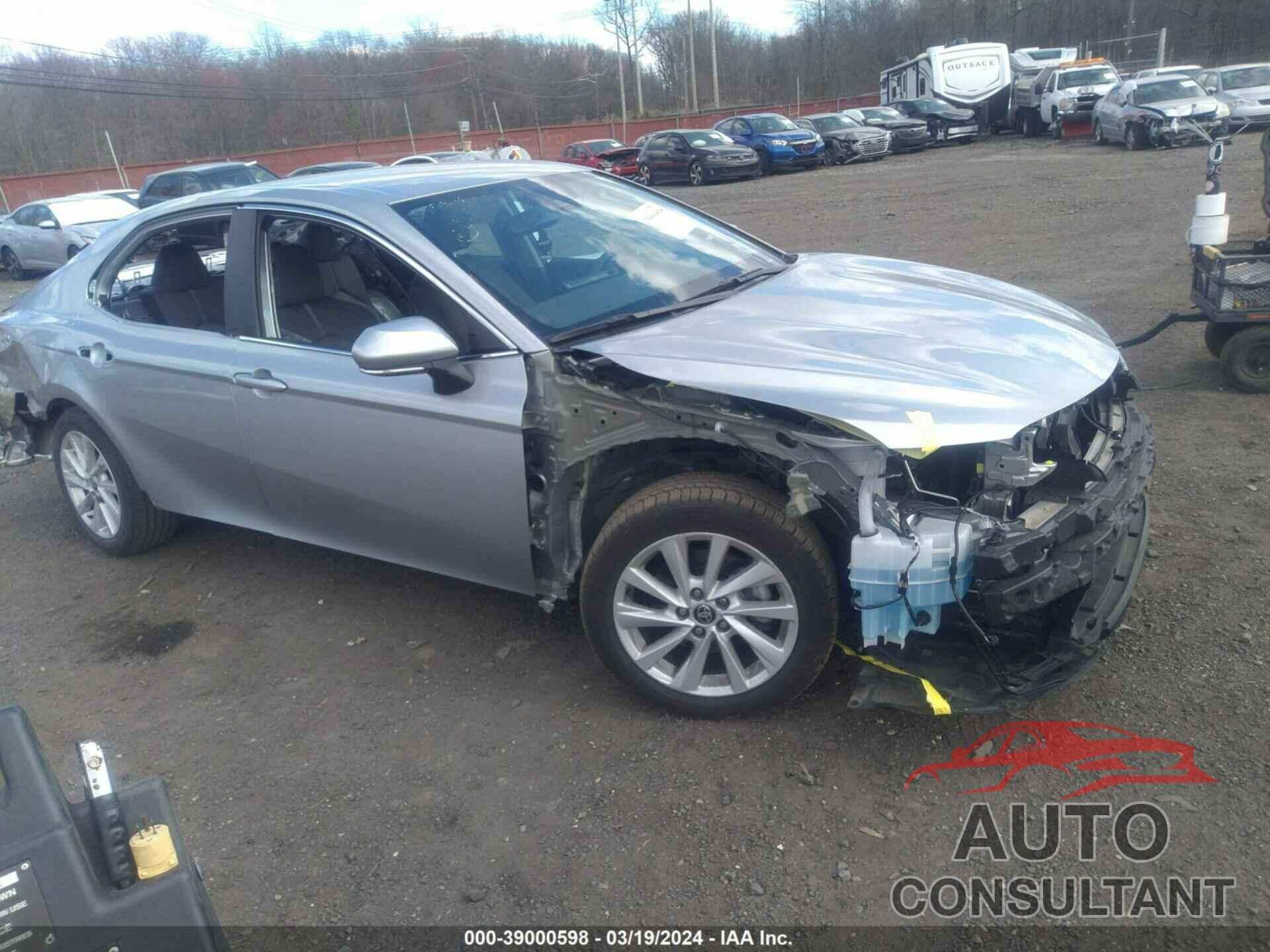 TOYOTA CAMRY 2022 - 4T1R11AK0NU700431