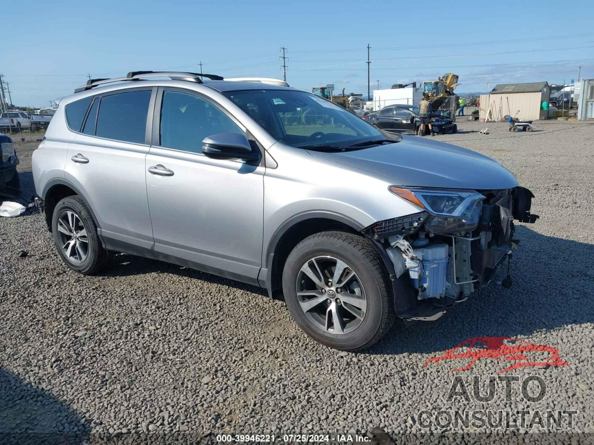 TOYOTA RAV4 2018 - 2T3RFREV6JW730300