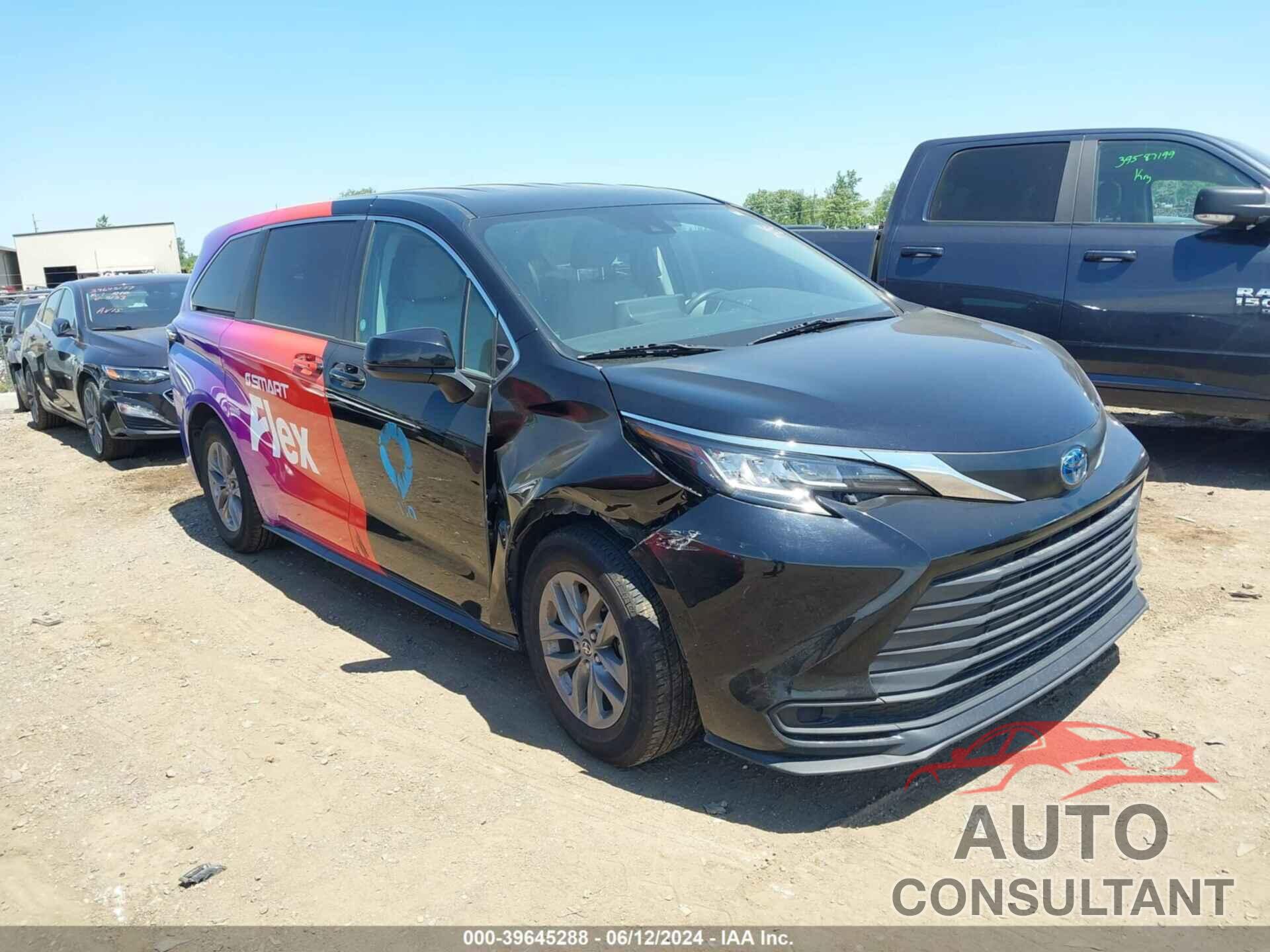 TOYOTA SIENNA 2022 - 5TDKRKEC2NS129522