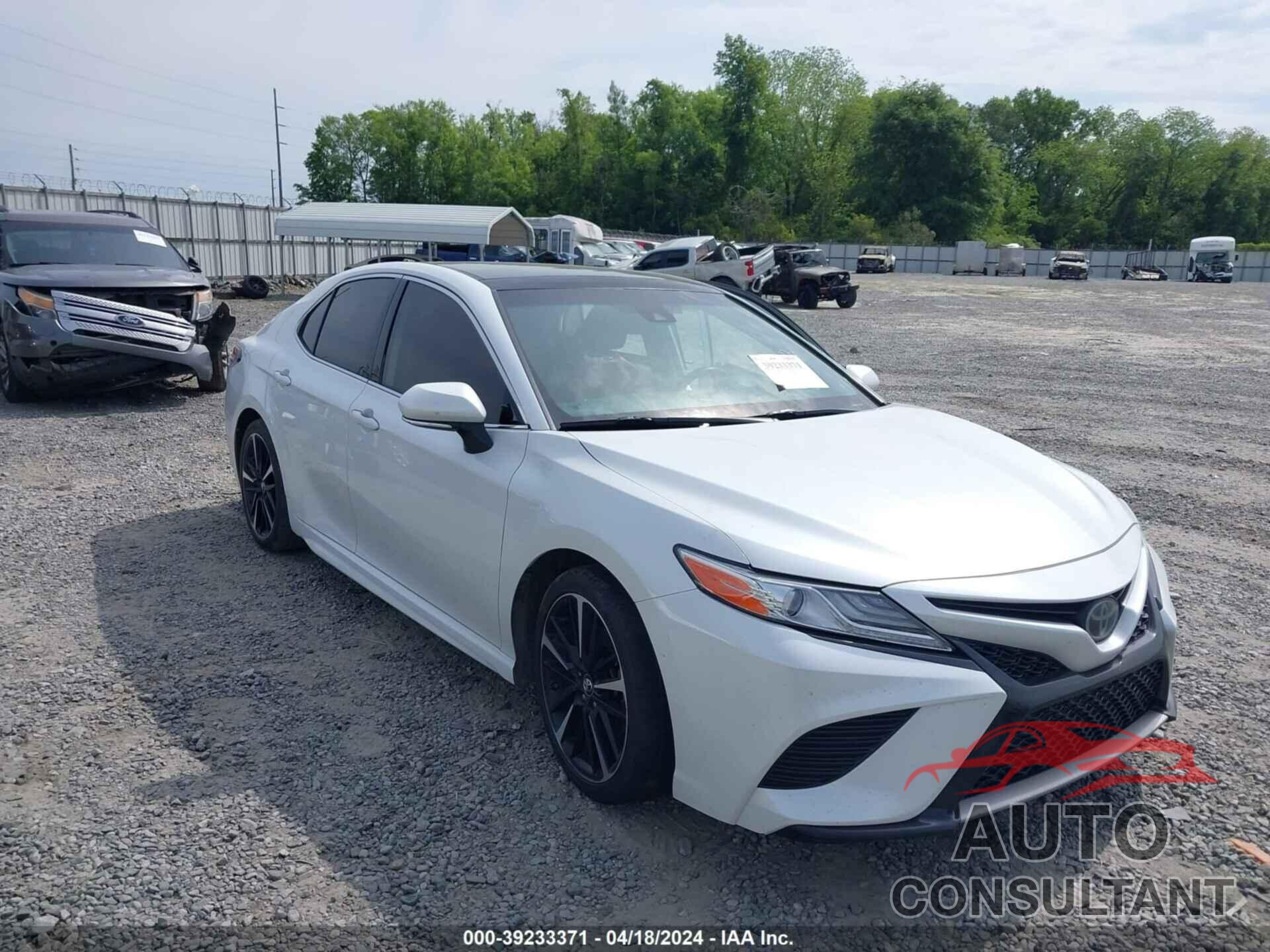 TOYOTA CAMRY 2019 - 4T1B61HK0KU784836