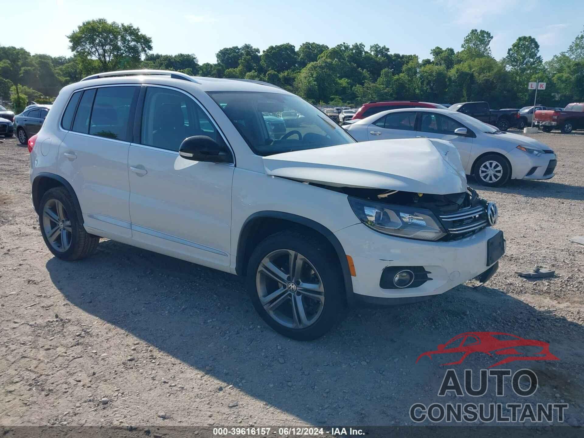 VOLKSWAGEN TIGUAN 2017 - WVGUV7AX0HK023989