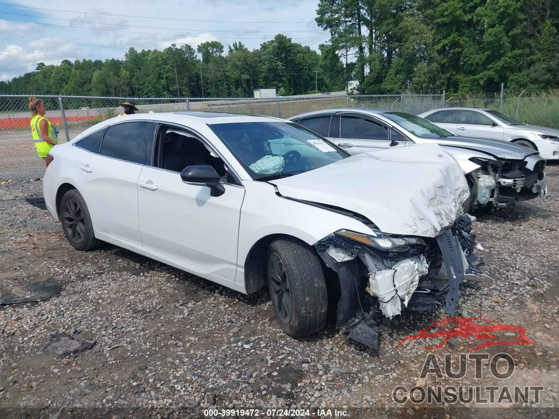 TOYOTA AVALON 2019 - 4T1BZ1FB5KU009765