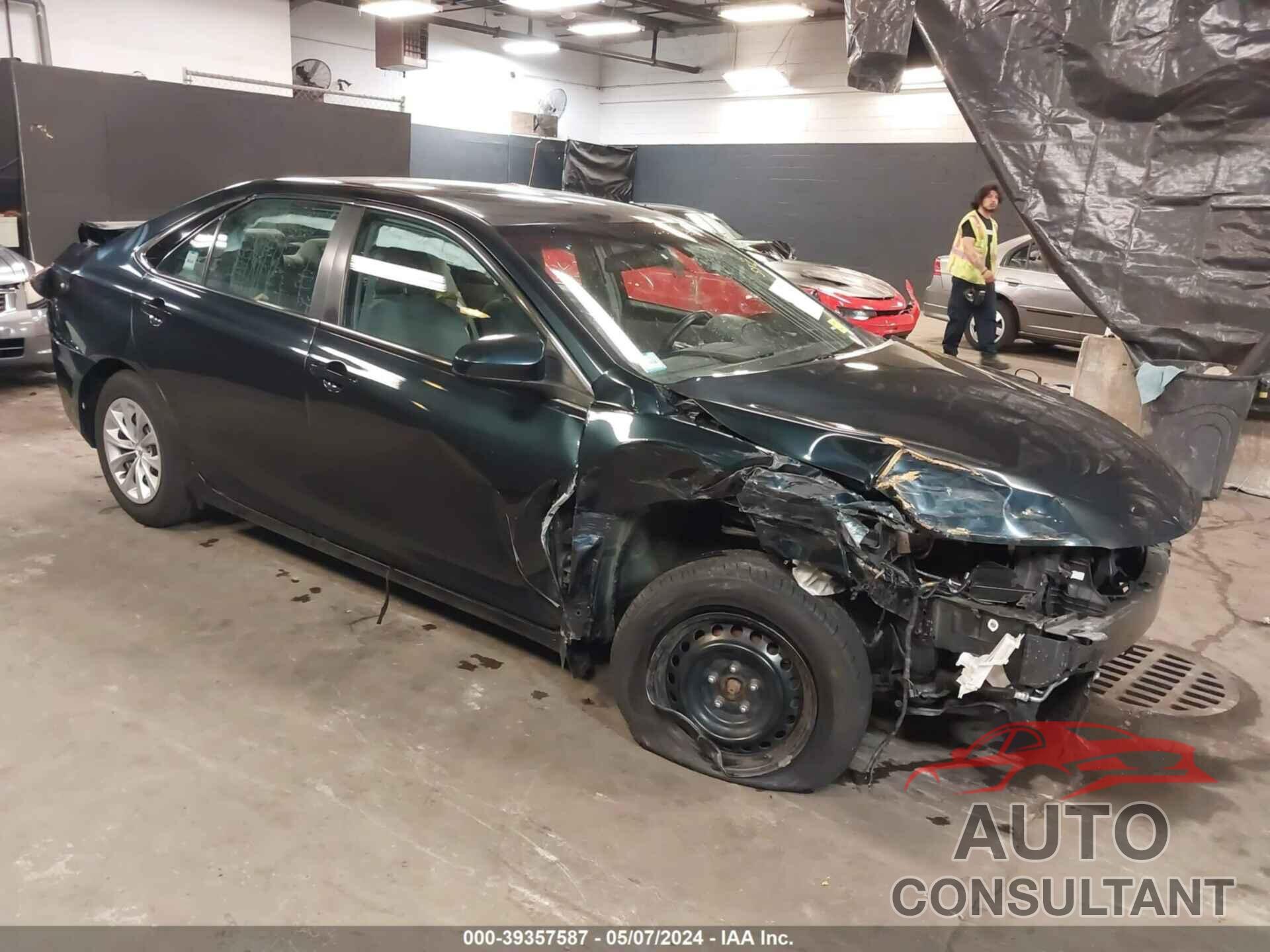 TOYOTA CAMRY 2015 - 4T4BF1FK4FR515057