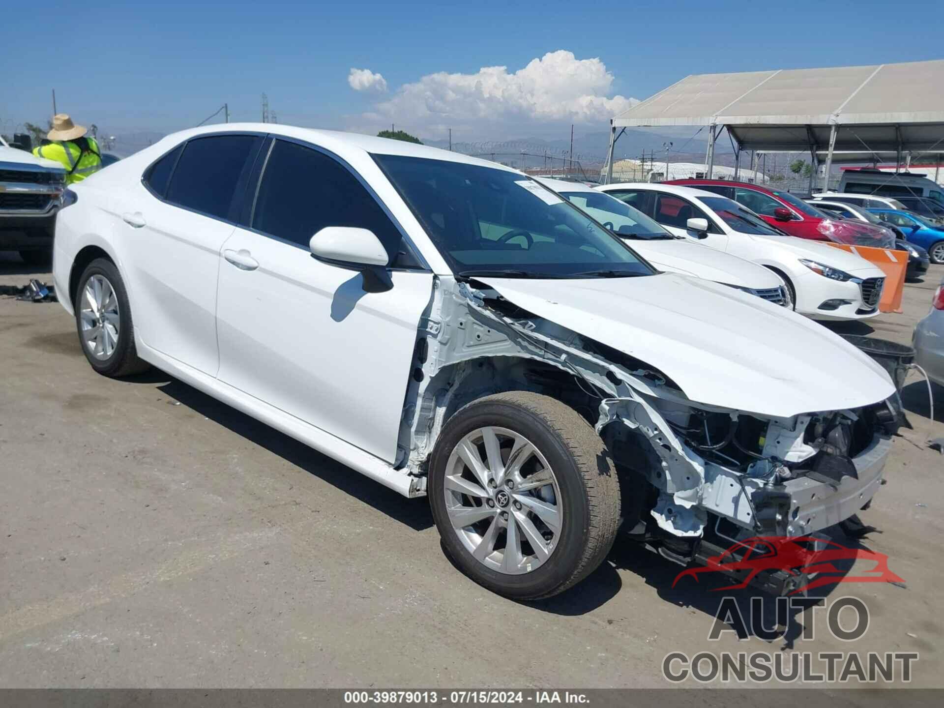 TOYOTA CAMRY 2023 - 4T1C11AK9PU760040