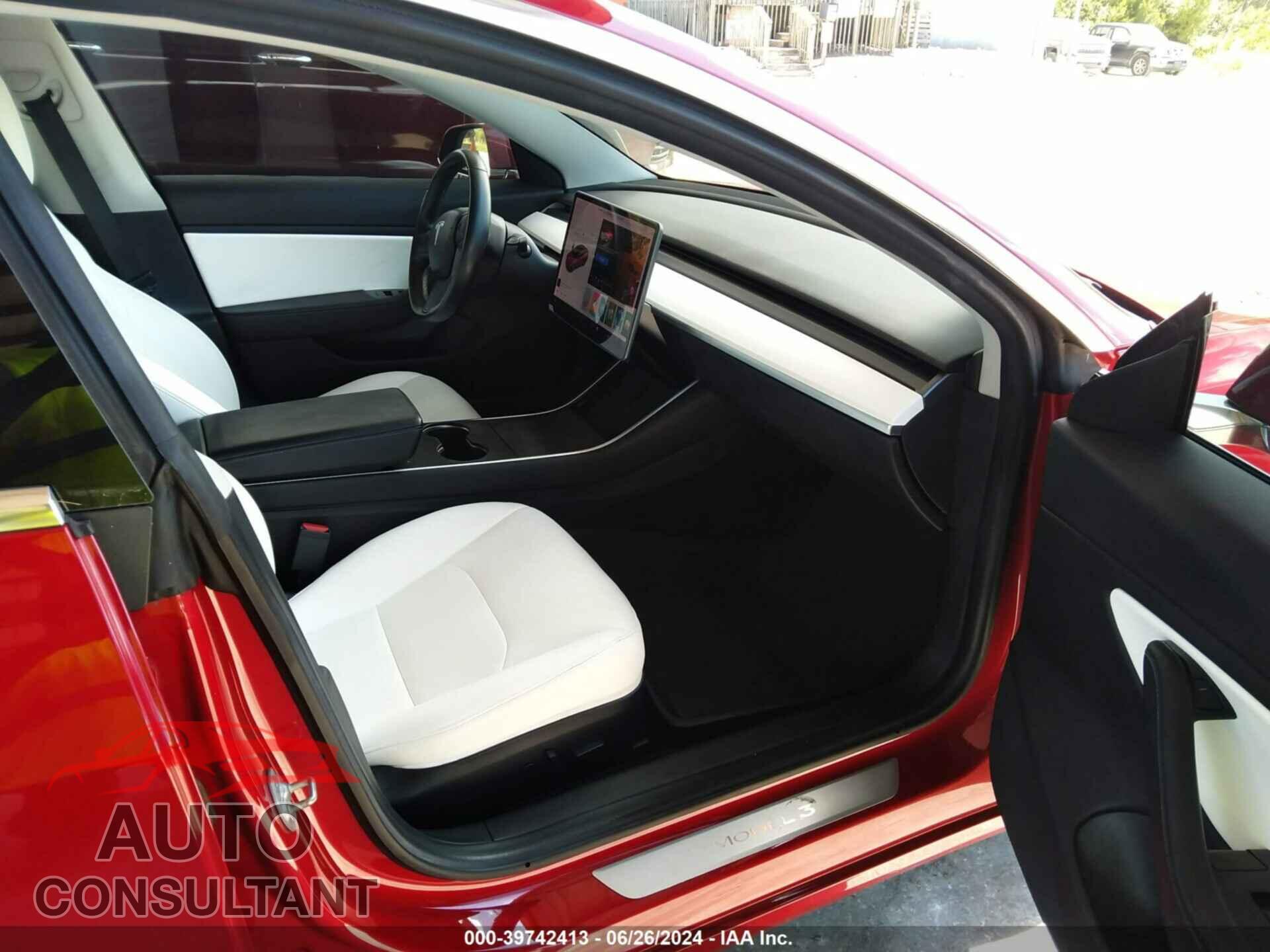 TESLA MODEL 3 2018 - 5YJ3E1EB8JF122395