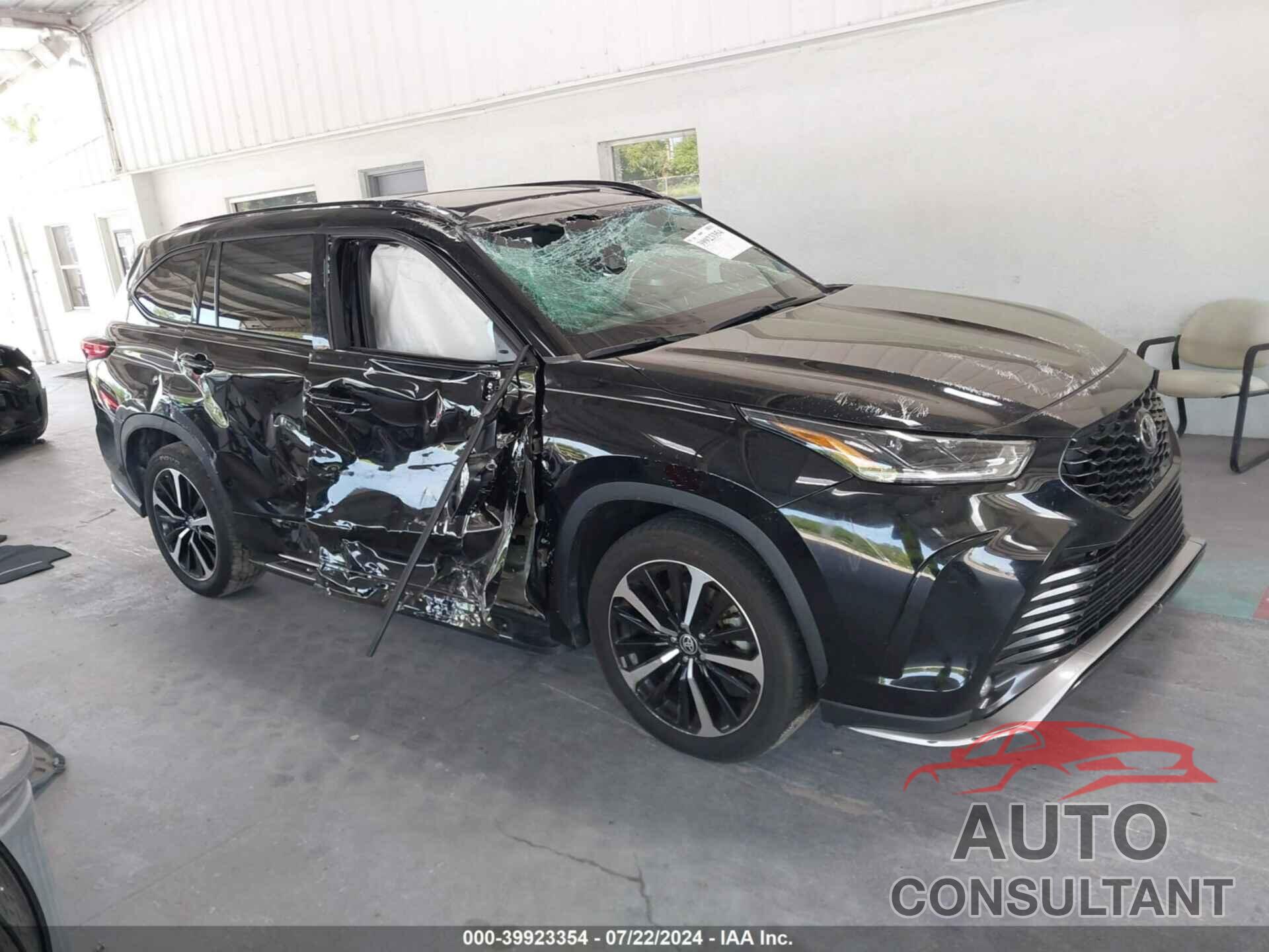 TOYOTA HIGHLANDER 2022 - 5TDLZRAH7NS142829