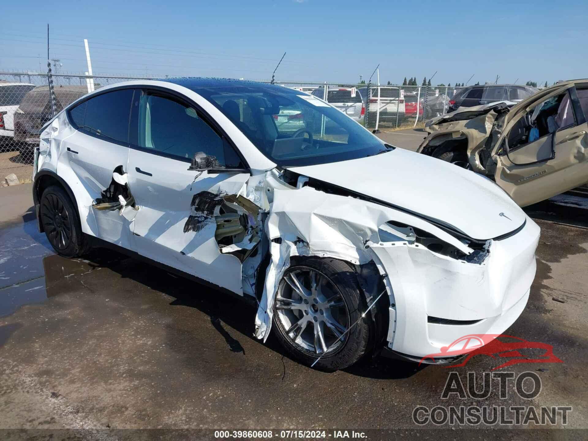 TESLA MODEL Y 2023 - 7SAYGDEE0PF824198