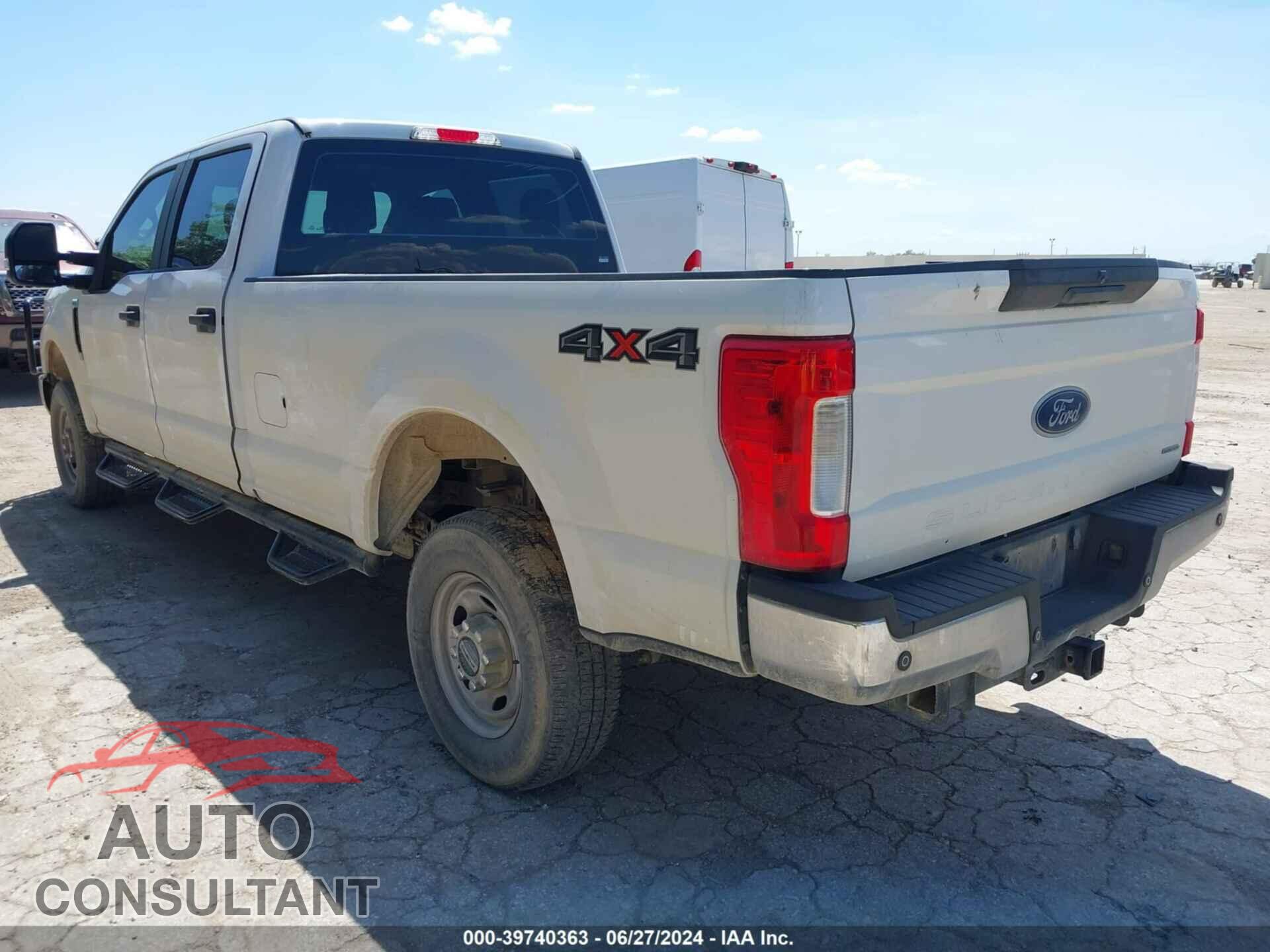 FORD F-250 2018 - 1FT7W2B60JEC59800