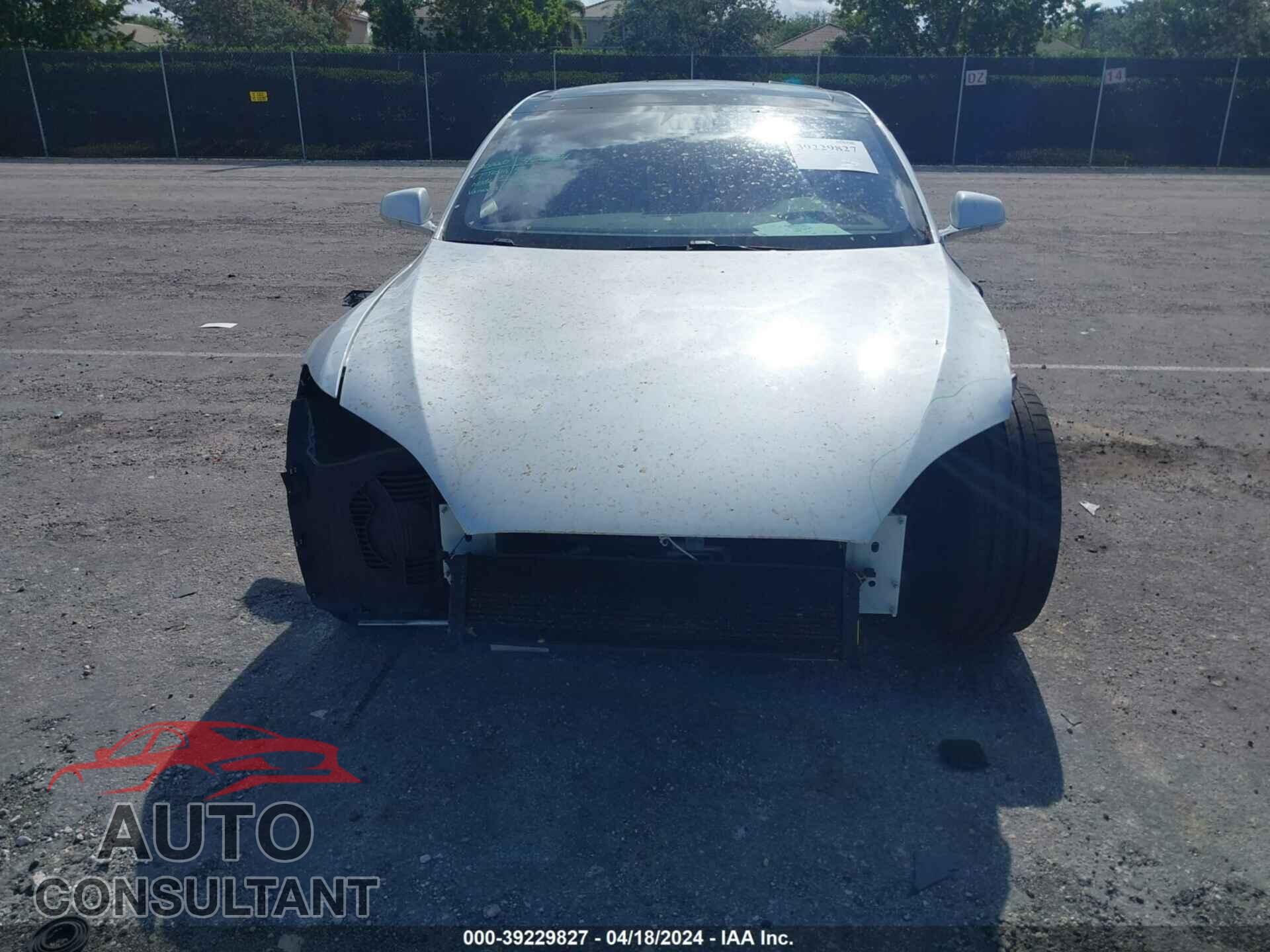 TESLA MODEL S 2017 - 5YJSA1E27HF204393