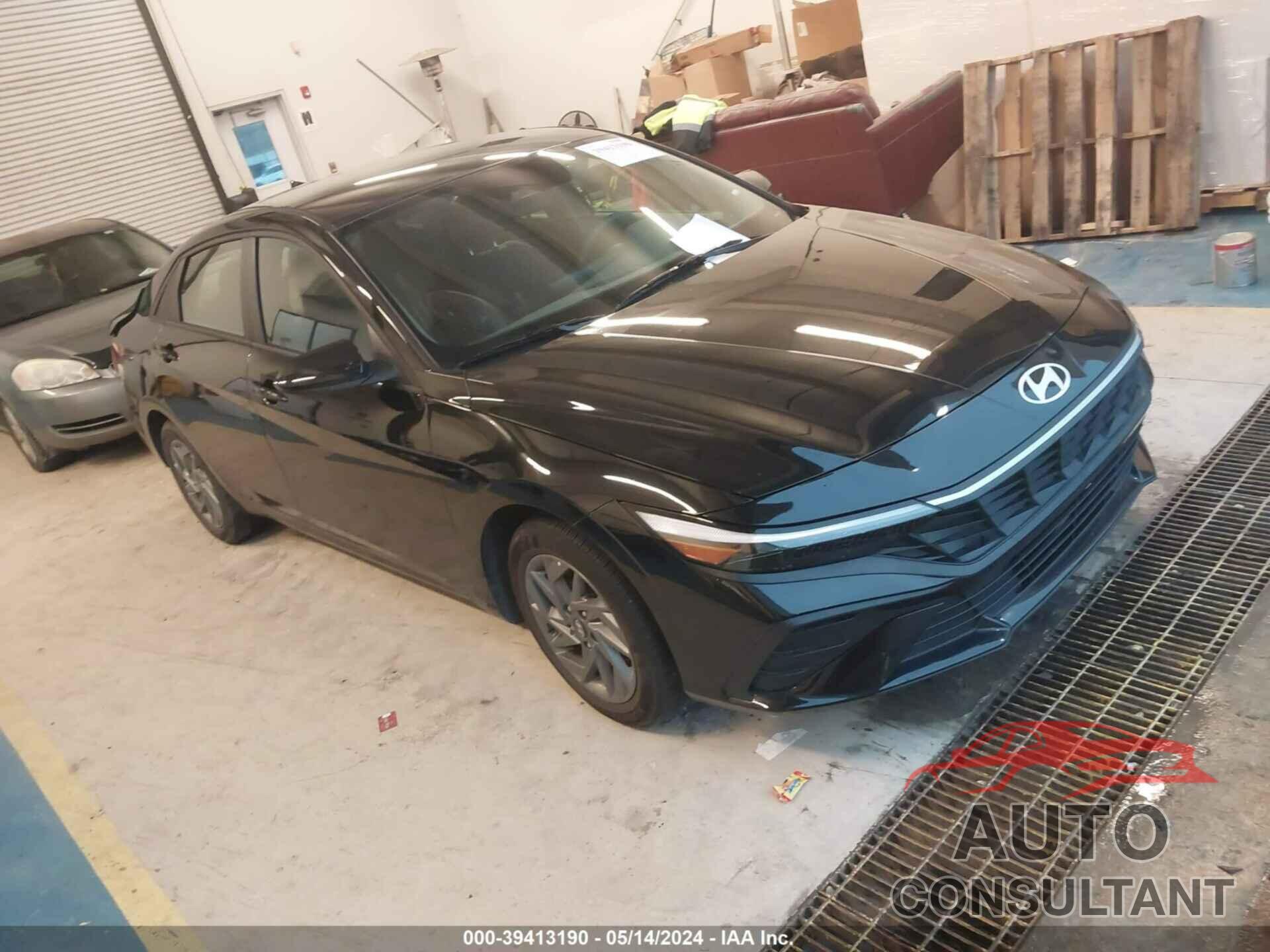 HYUNDAI ELANTRA 2024 - KMHLM4DG5RU658172