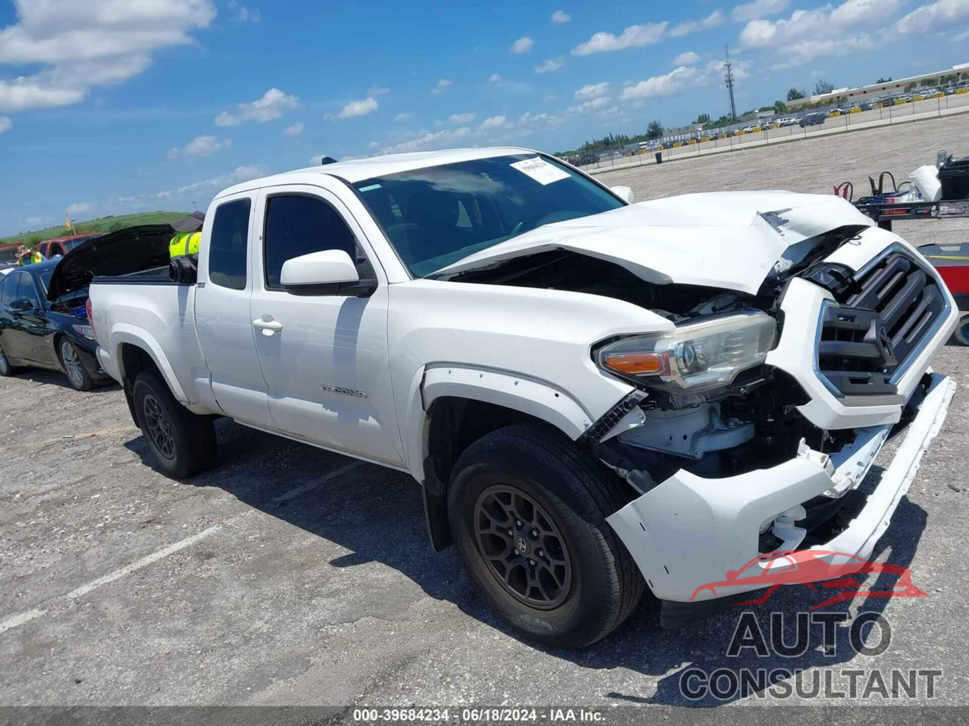 TOYOTA TACOMA 2017 - 5TFSZ5AN8HX046877