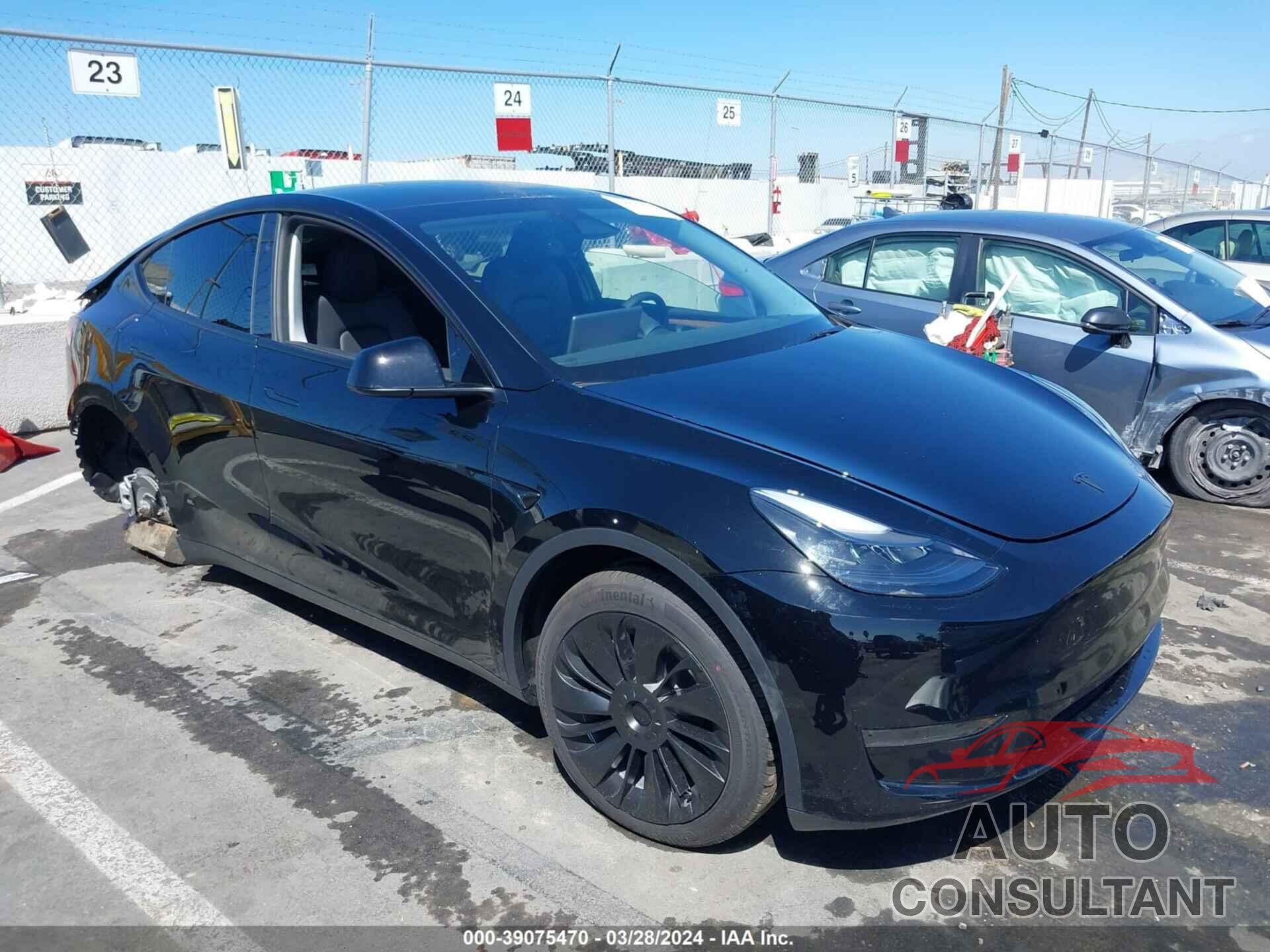 TESLA MODEL Y 2024 - 7SAYGDED5RF010199